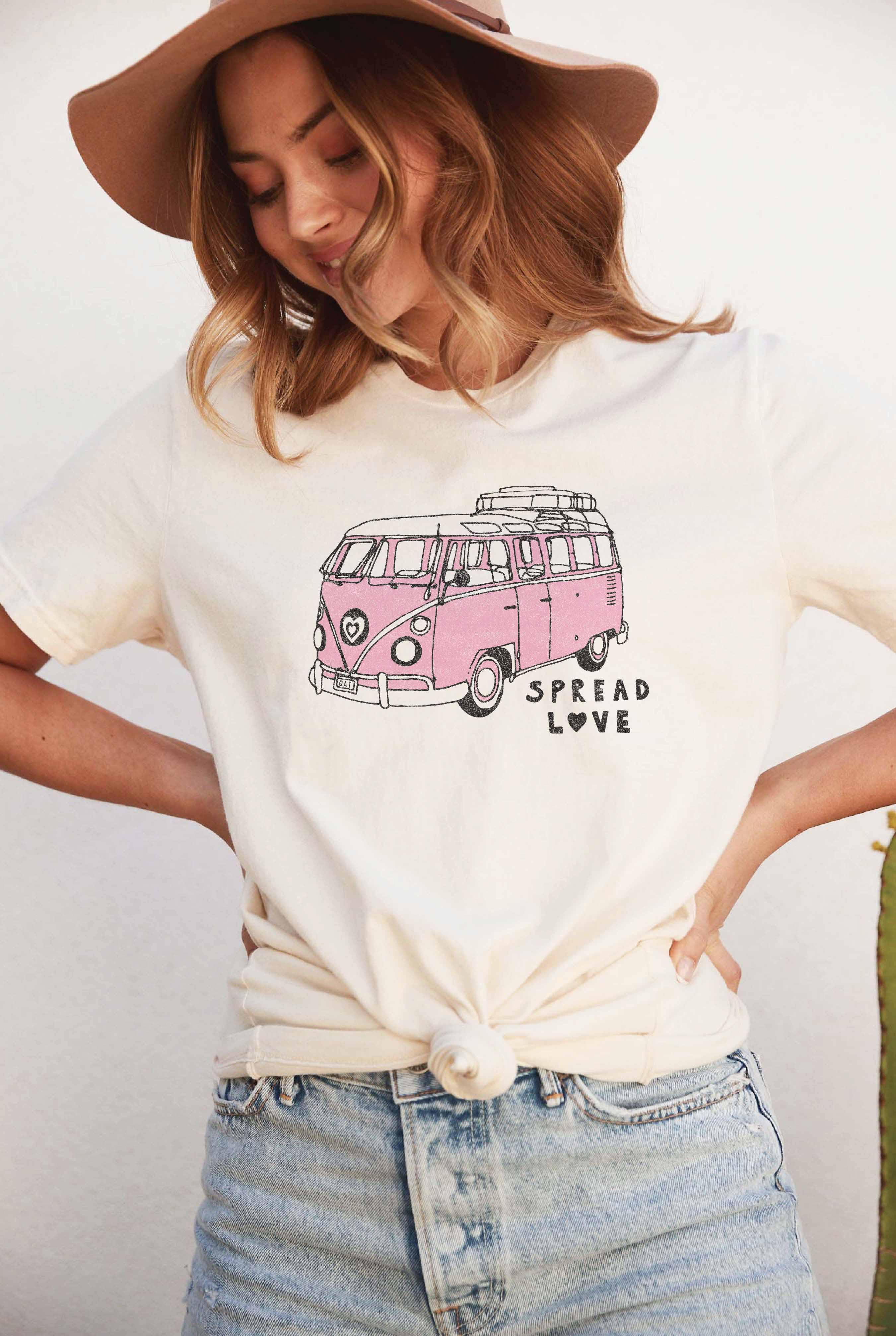 Spread Love Graphic T-Shirt