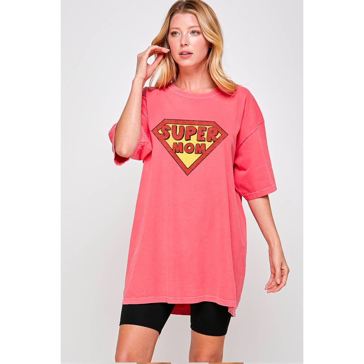 Super Mom  Vintage Graphic  Oversized Tee