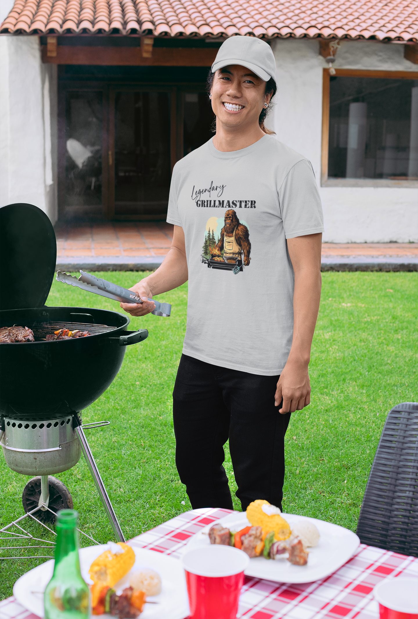 Legendary Grillmaster Bigfoot T-Shirt (Grey)