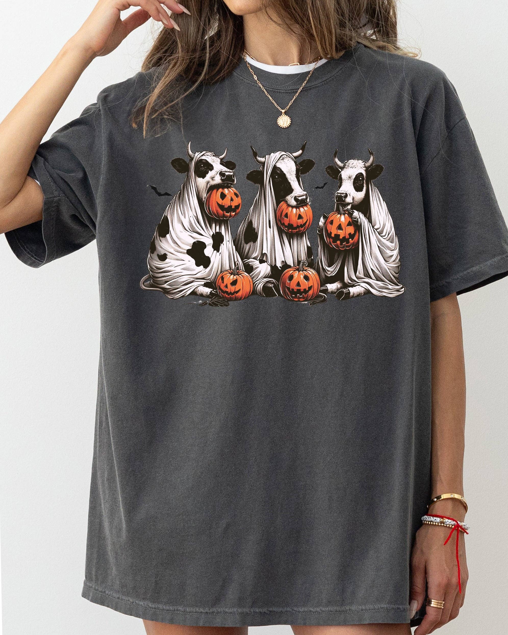 Cow Ghost, Farm, Vintage, Western, Halloween Tshirt