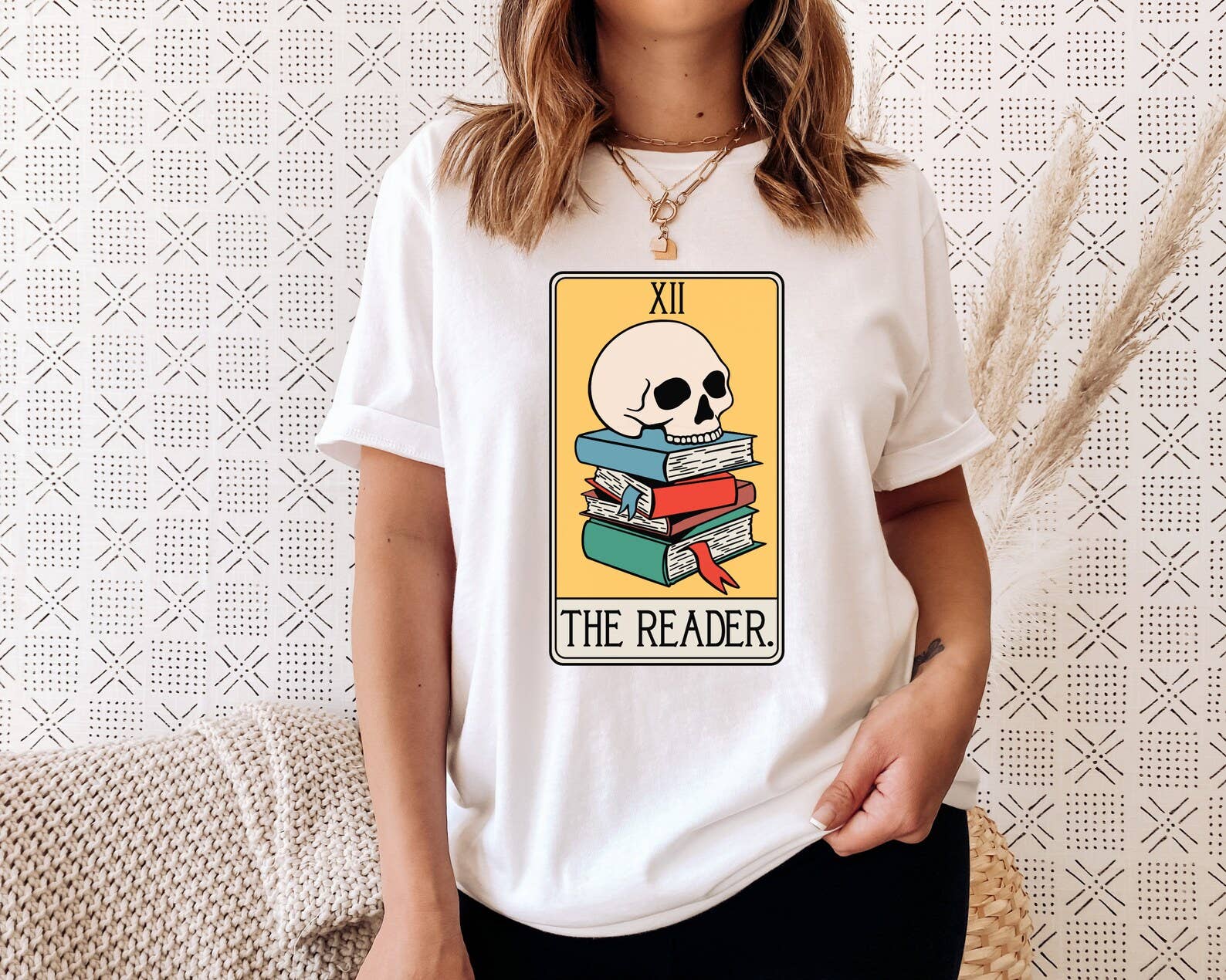 The Reader Tarot Card T-Shirt