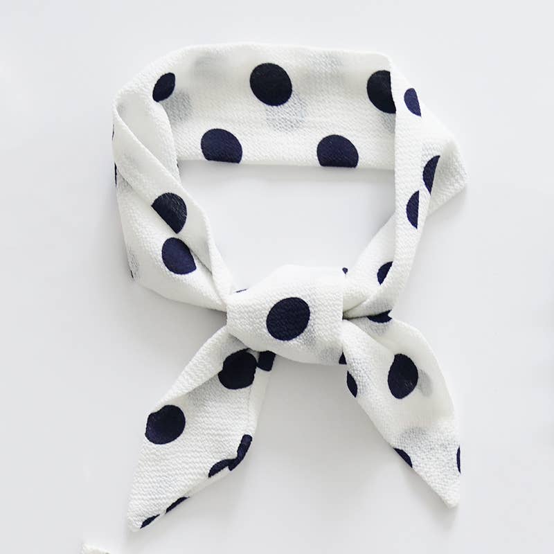 `.Skinny Scarf