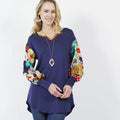 ..SI-11196 Notch Neck Bishop Sleeve Curved Hem Back Print Deta