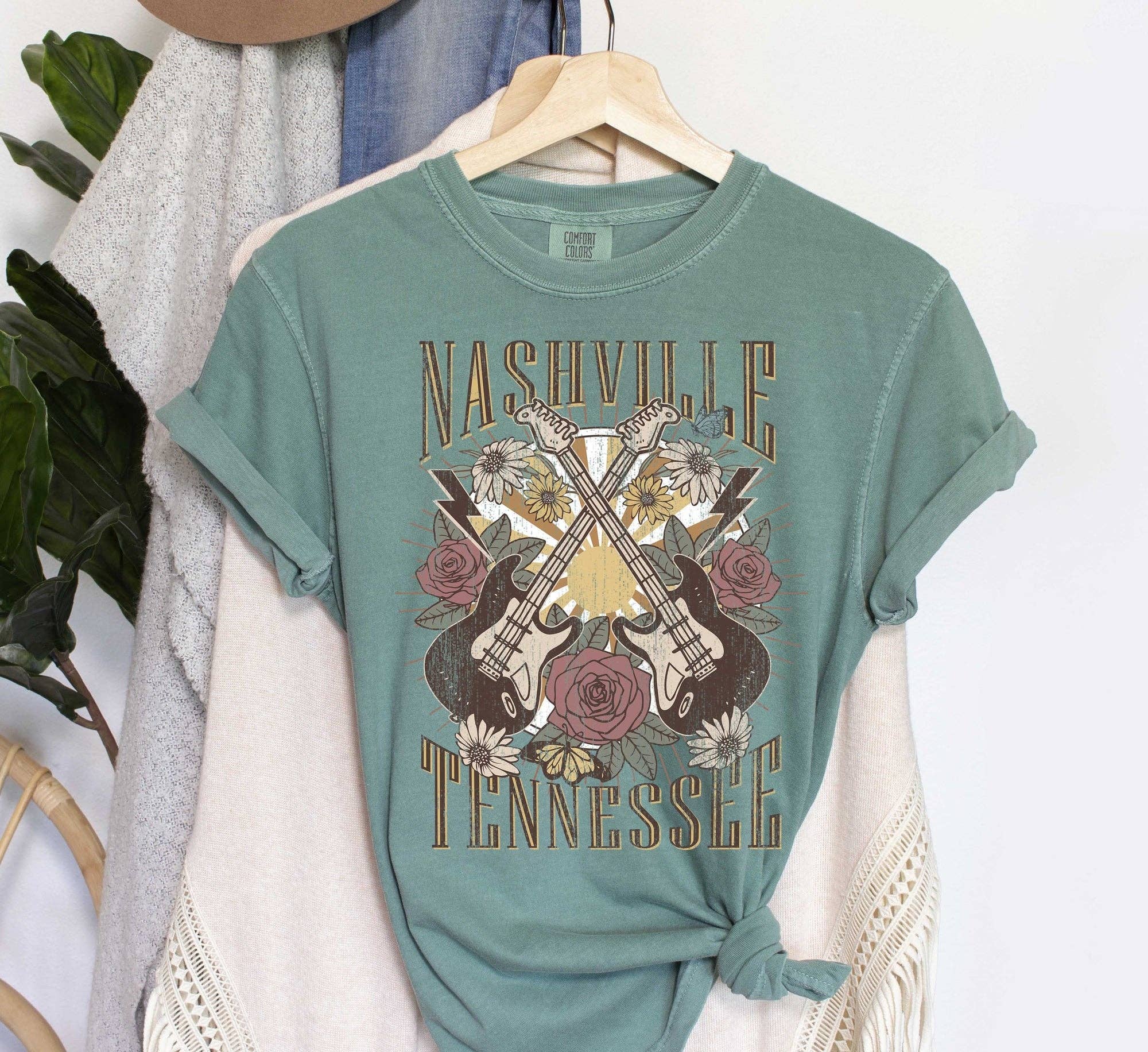 Nashville Tennessee Double Guitar T-Shirt