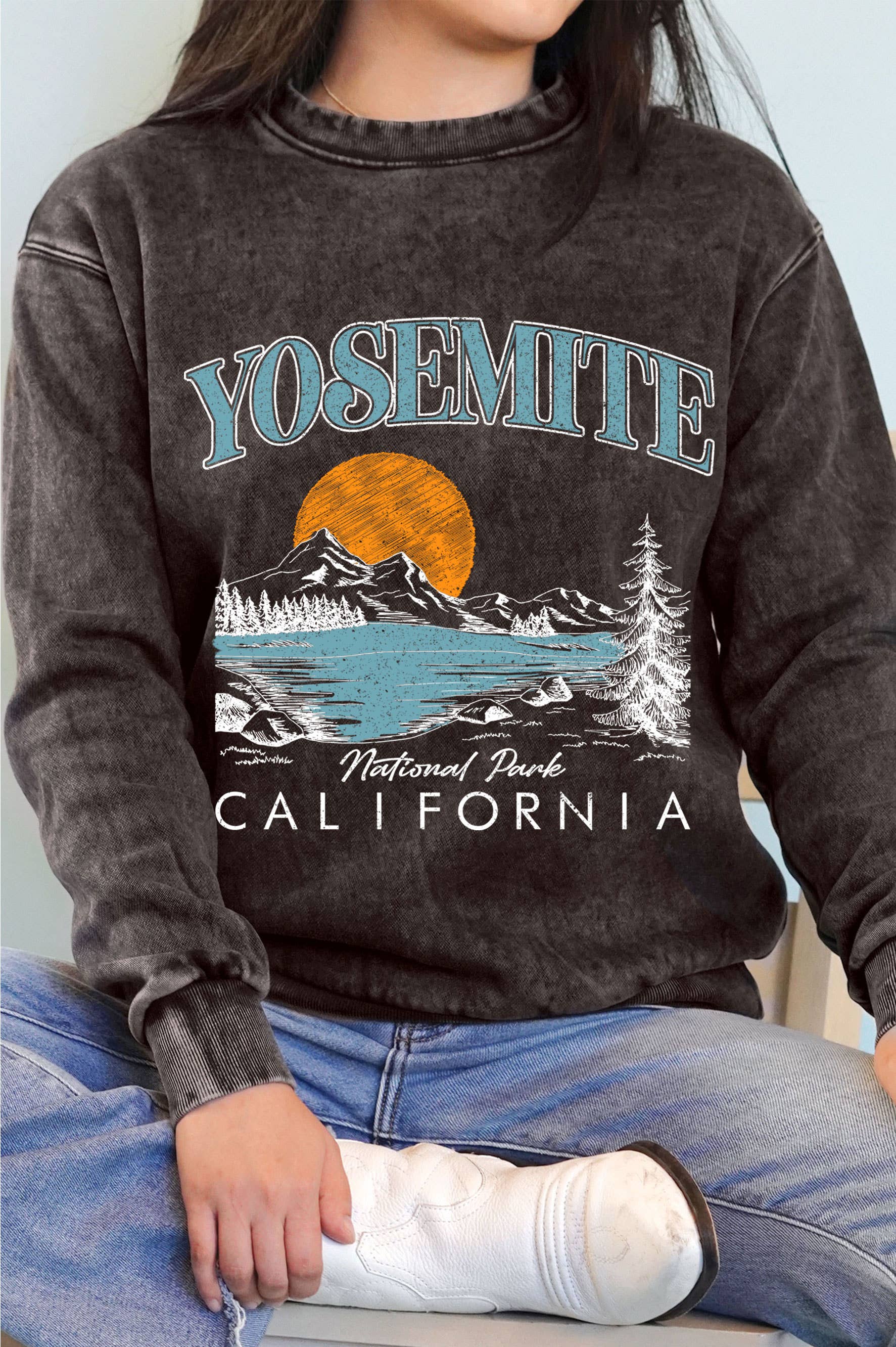 Yosemite Californi Graphic Mineral Brushed Sweatshirts