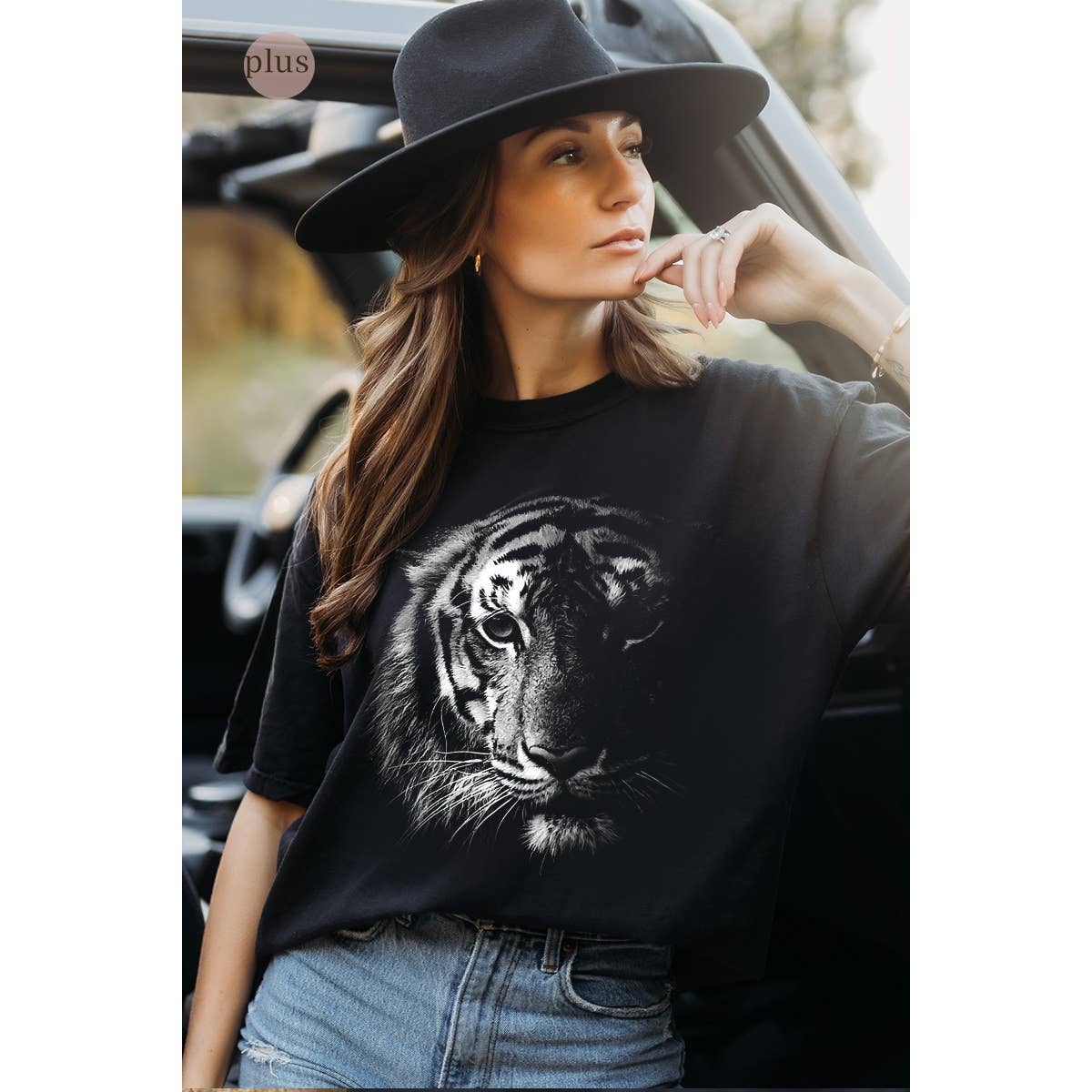 Tiger Vintage Graphic Plus Tee