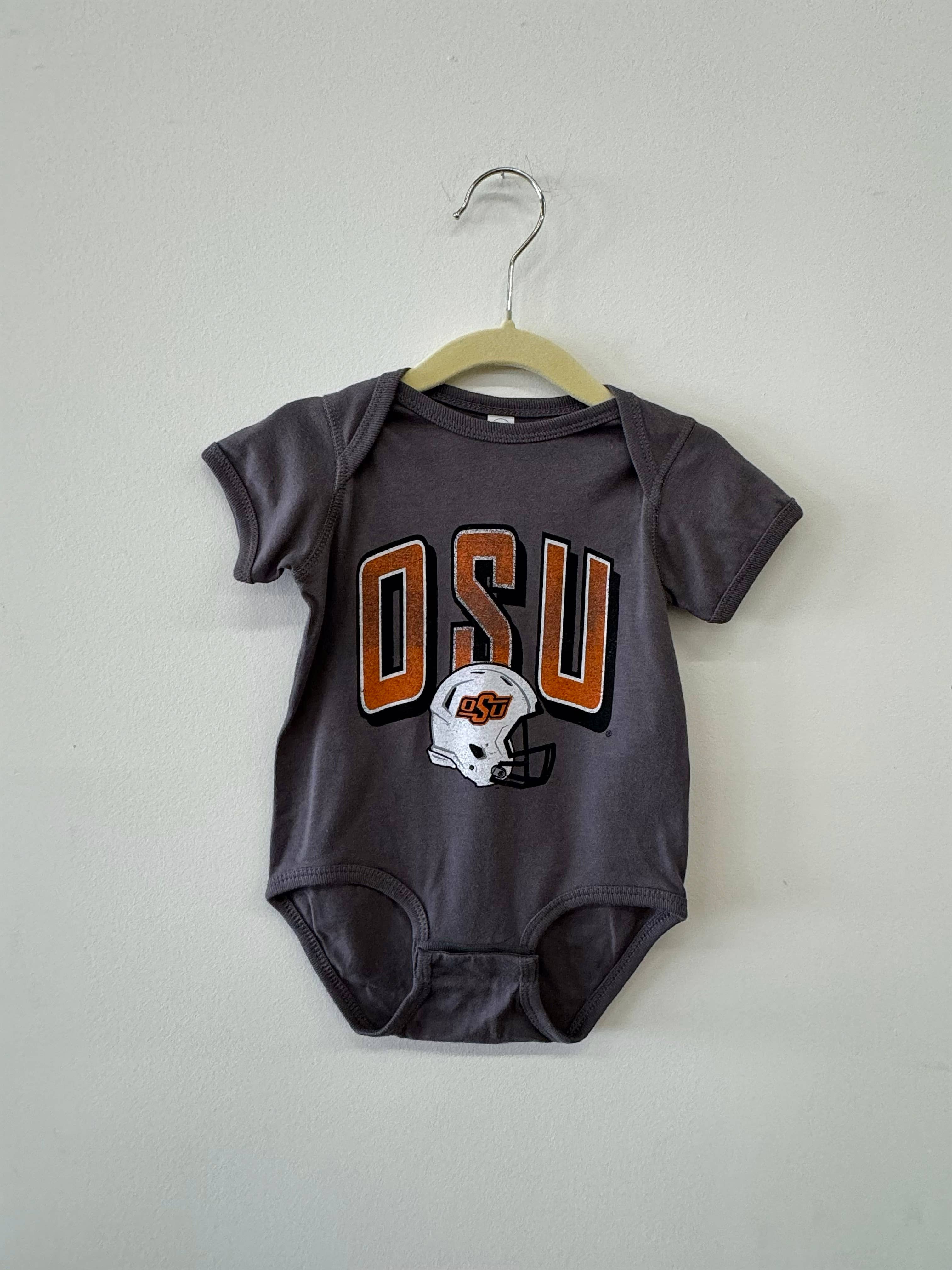 Childrens Oklahoma State Cowboys Helmet Fade Charcoal Onesie