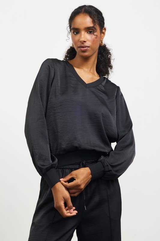 Long Sleeve V-Neck Ribbed Top