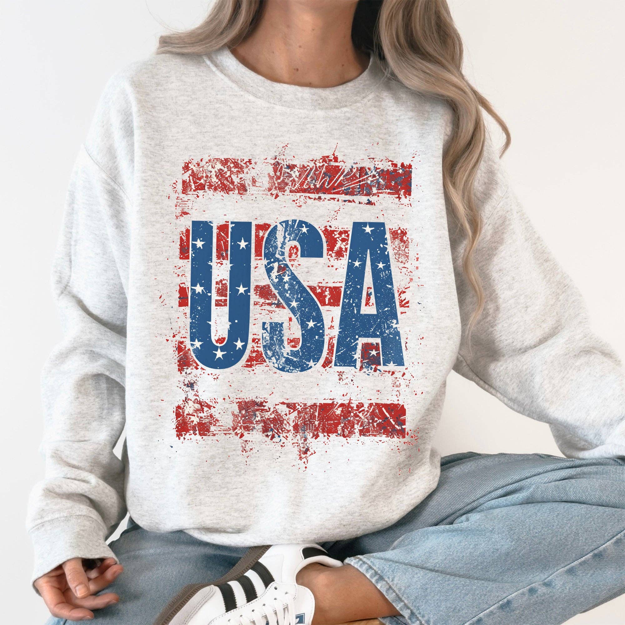 Vintage USA, Patriotic America Red White and Blue Sweatshirt
