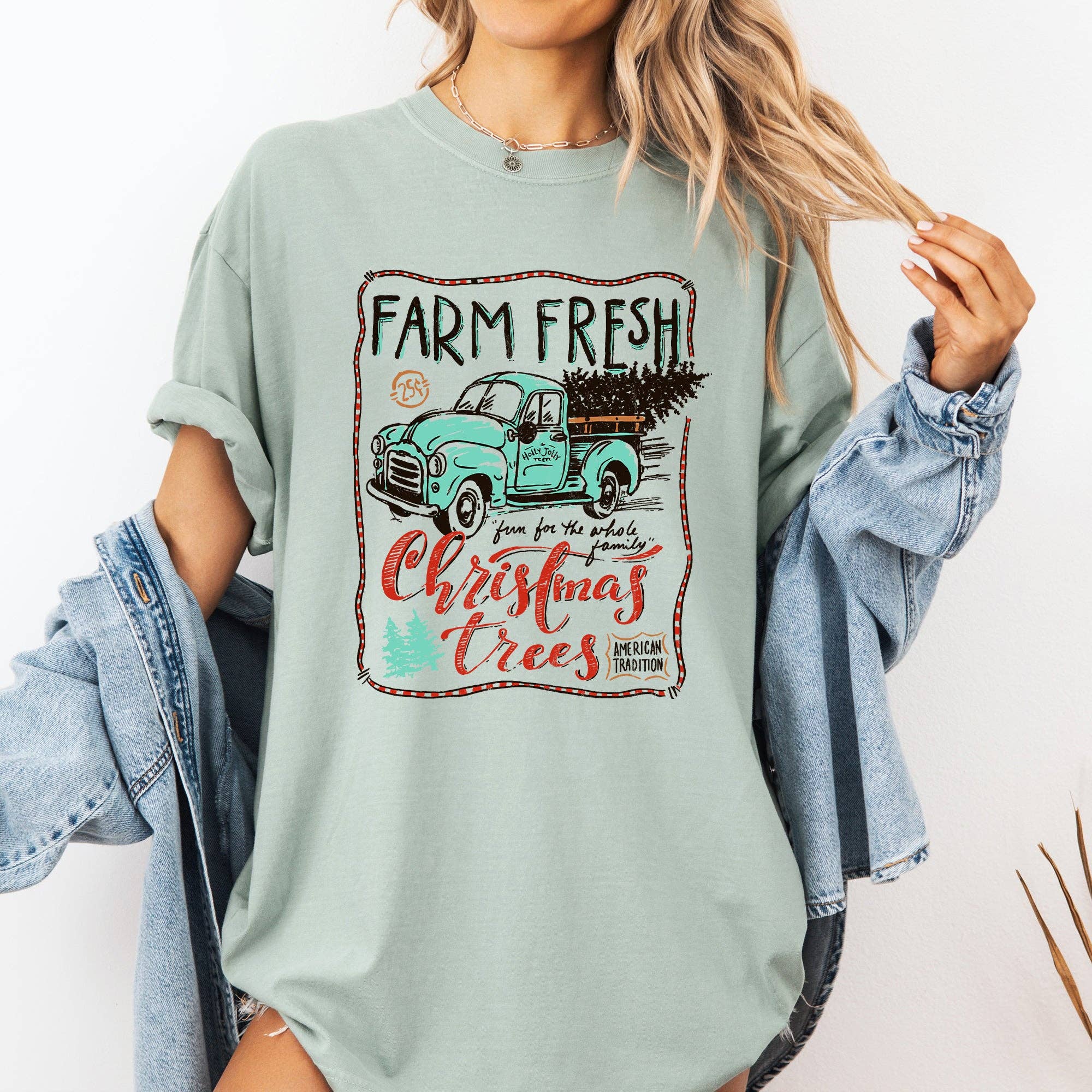Farm Fresh Christmas Trees, Vintage, Retro, Santa Tshirt