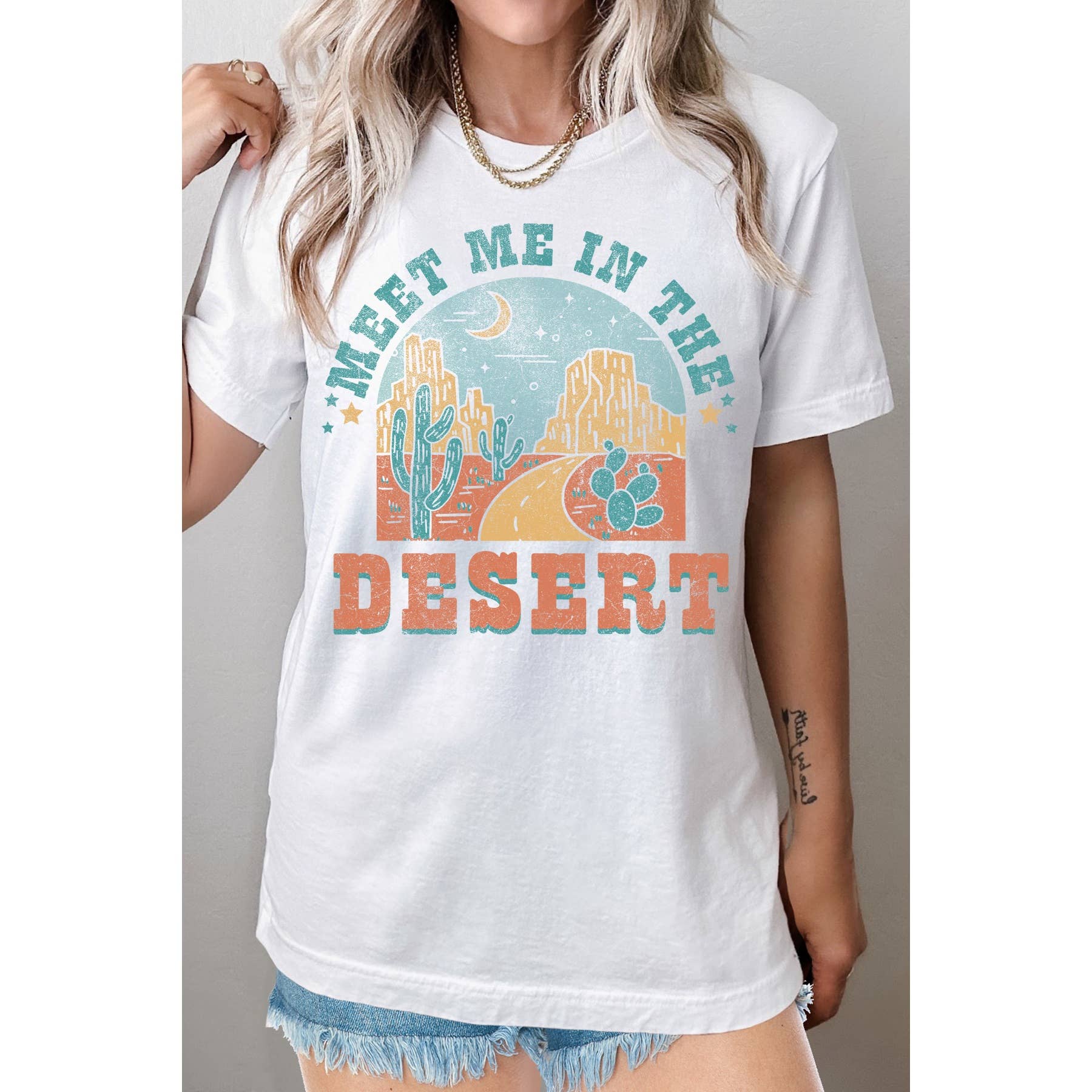 Meet Me in the Desert - Women's Graphic T-Shirt
