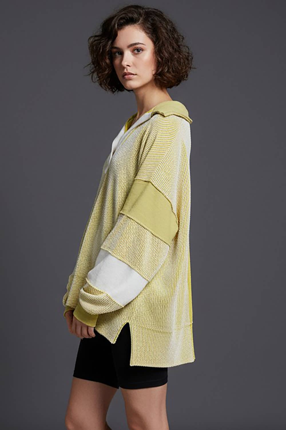 T2004D | Color-Block Collared Loose Fit Top