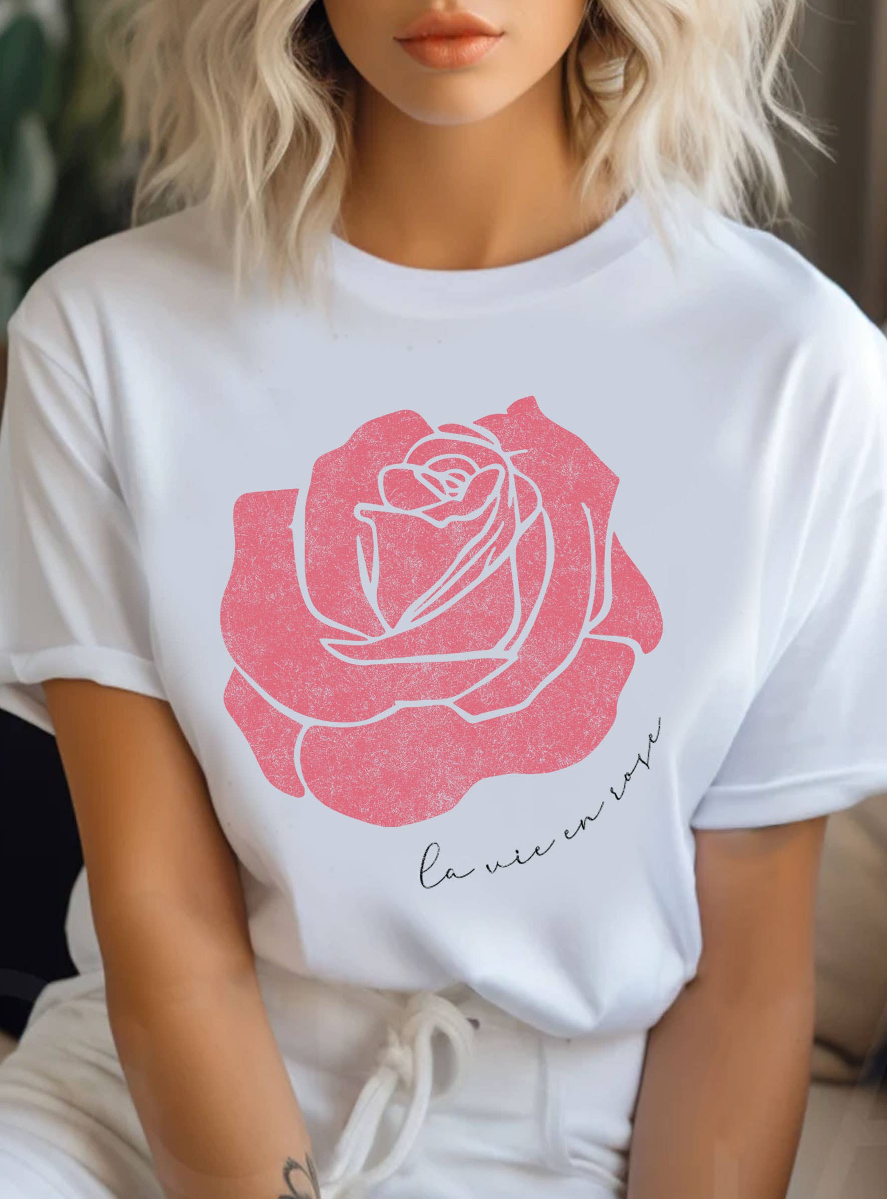La Vie En Rose Graphic Tshirts