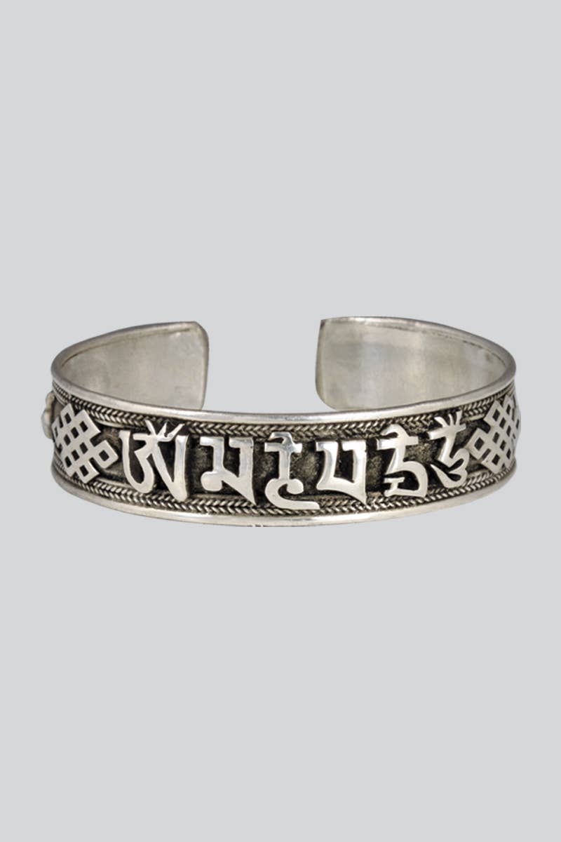 White Metal Bracelet (MBR-11)