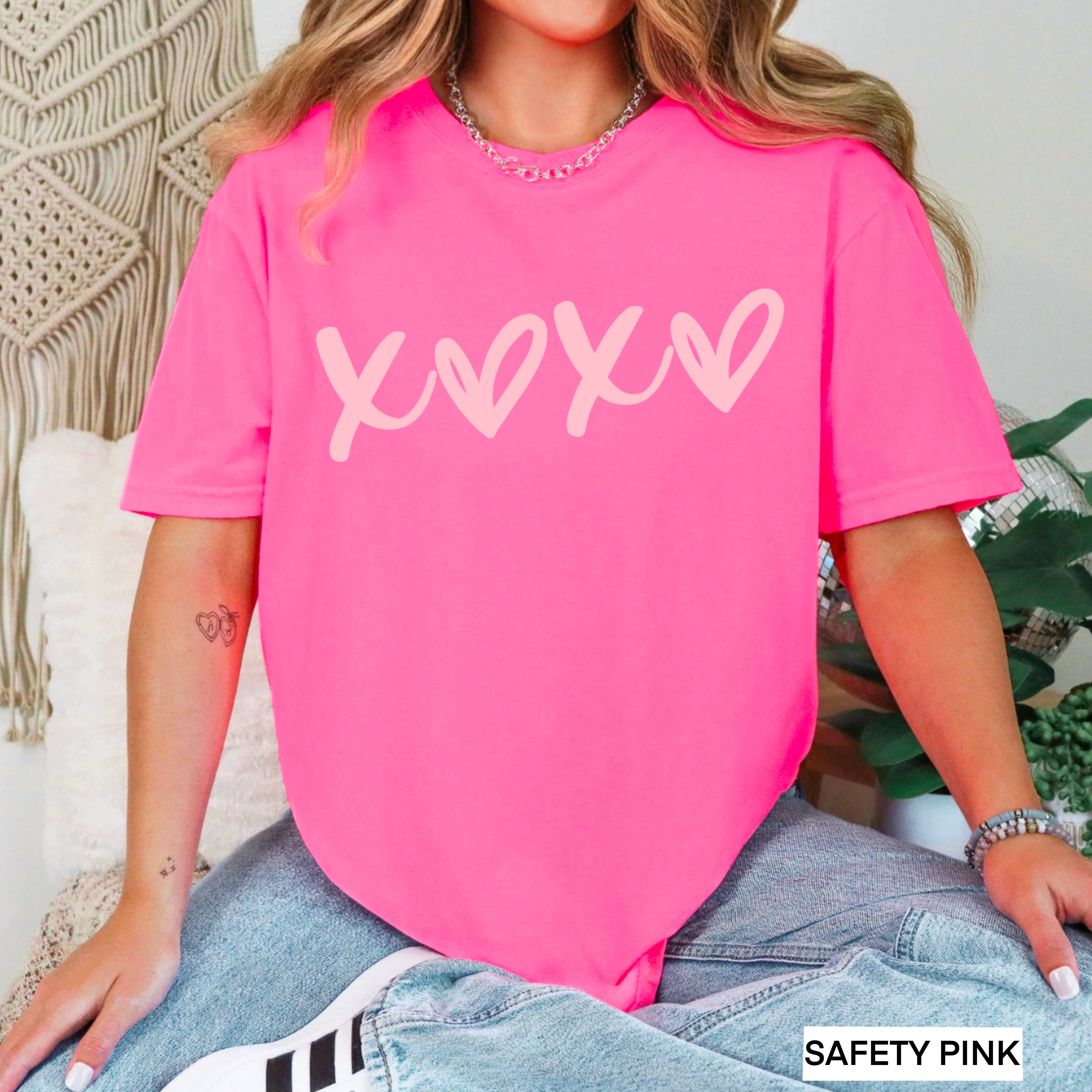 Valentine's T-Shirt | Women's T-Shirt | Xoxo | Gildan