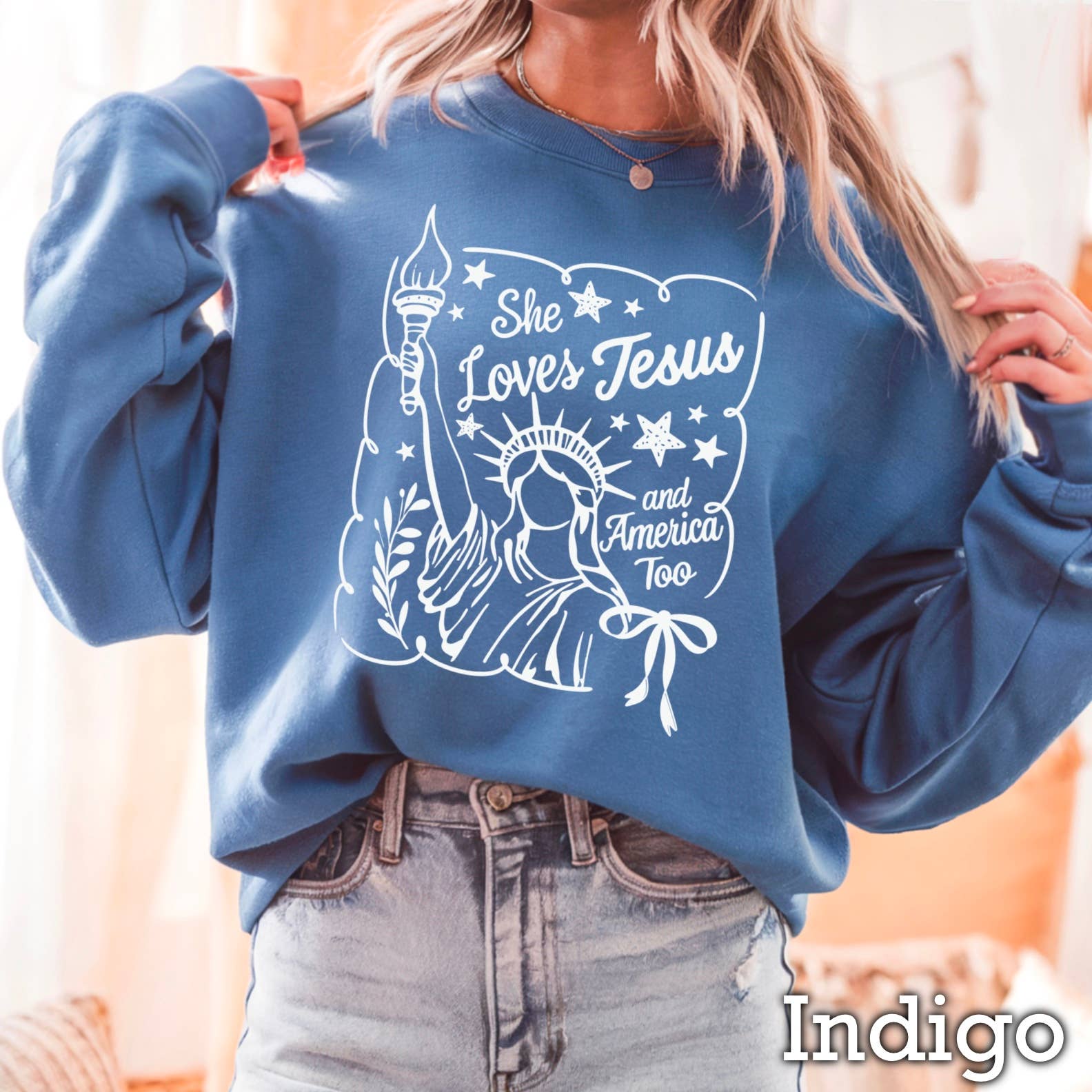 She Loves Jesus July 4th Women’S Graphic Sweatshirt