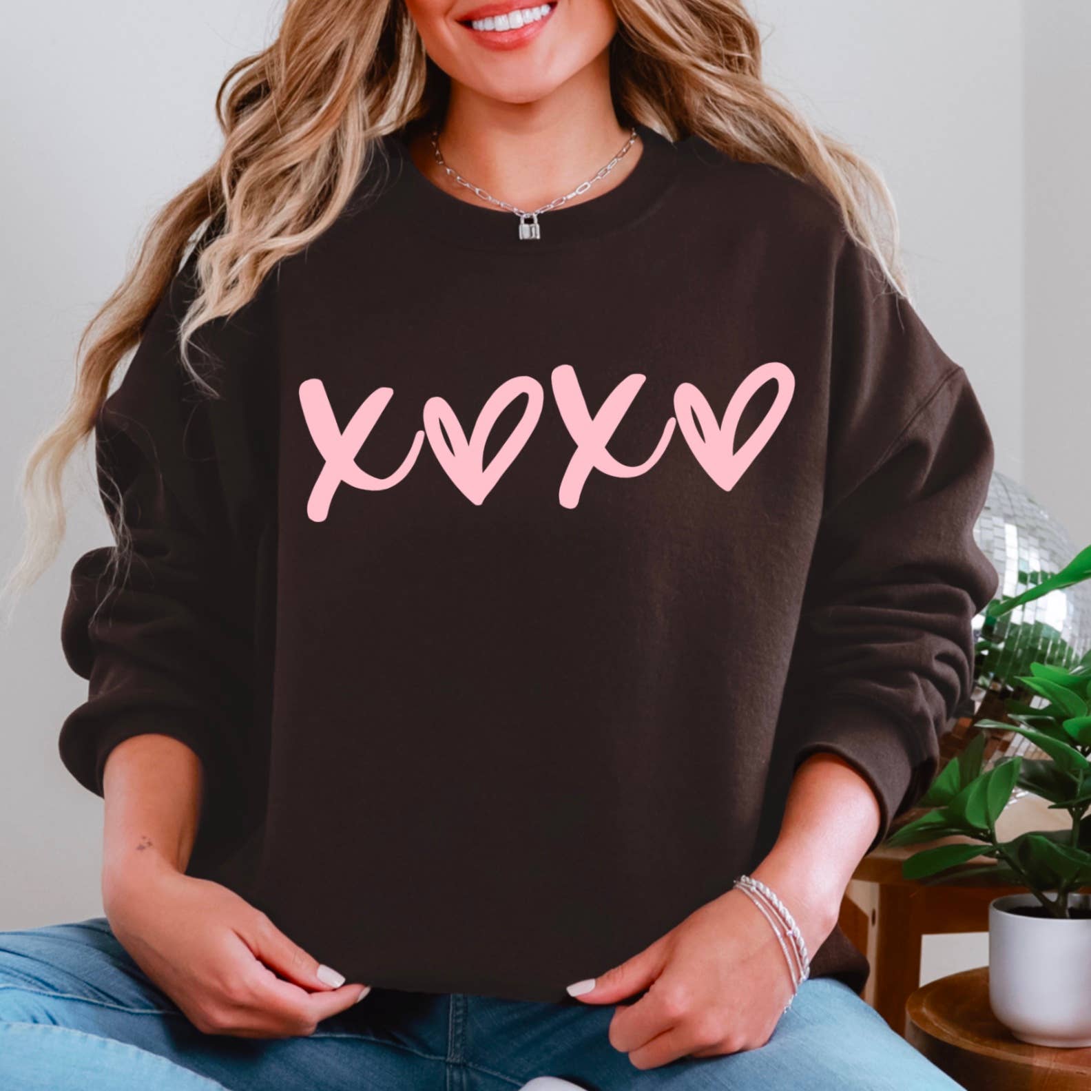Valentine's Day Sweatshirt  | Women's Sweatshirt | Xoxo