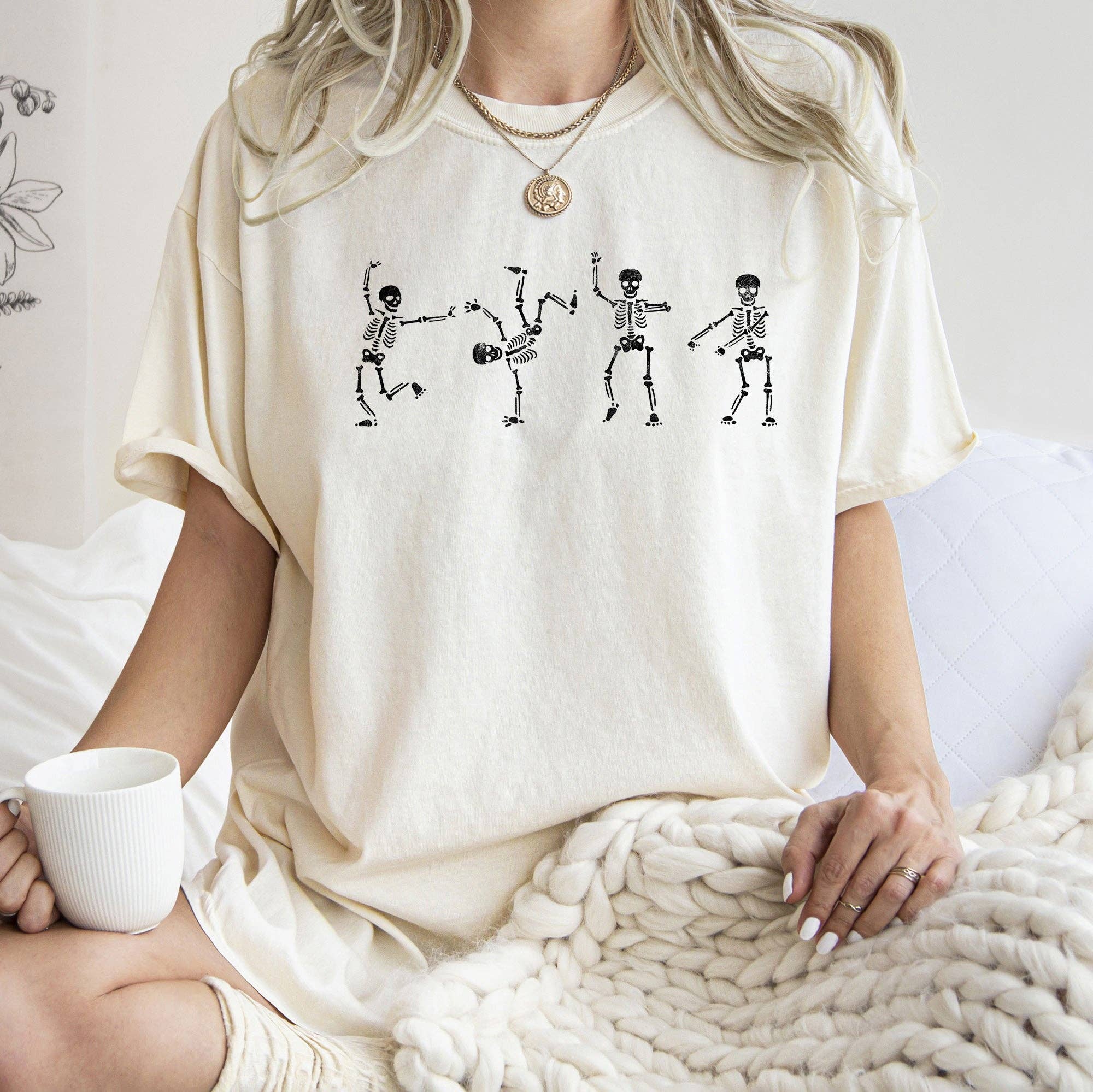 Flossing Skeletons Retro Halloween T-Shirt Black Print