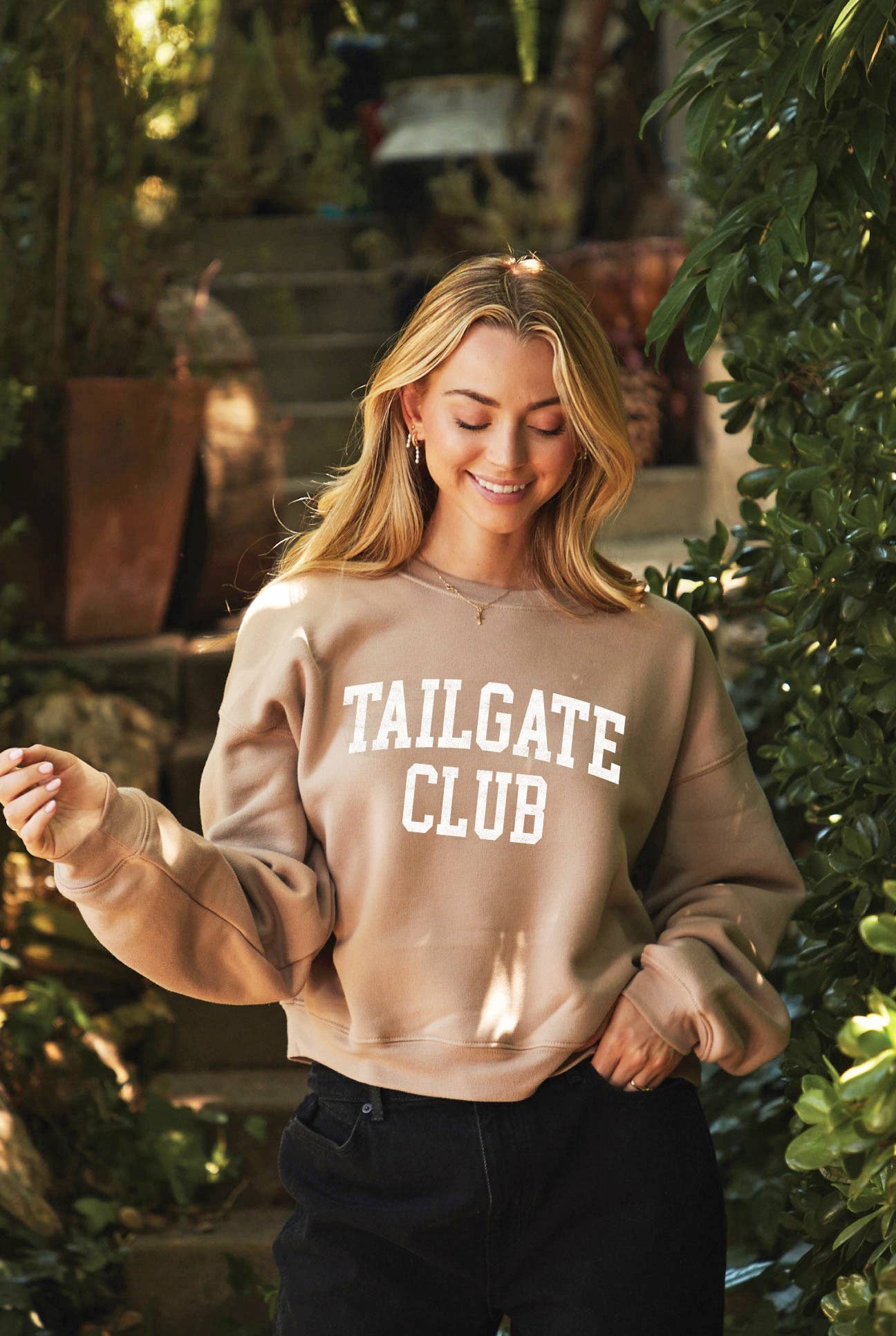 Tailgate Club  Mid  Graphic Sweatshirt