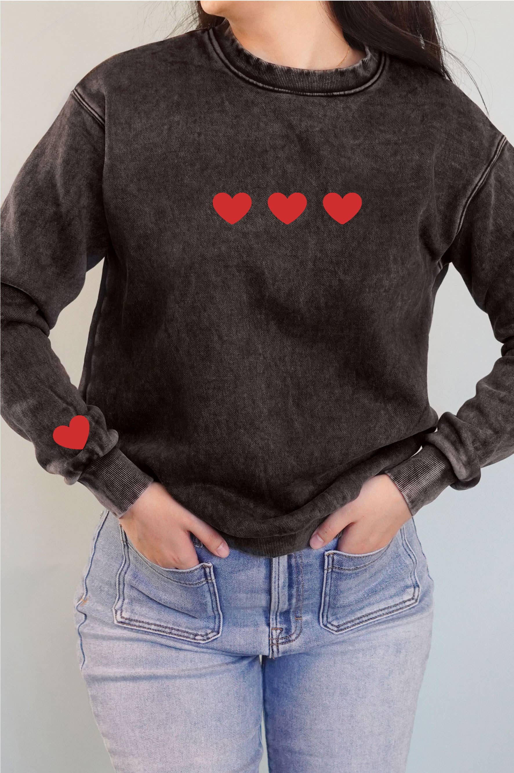 Red Heart Front&Sleeve Puff Mineral Graphic Brush Sweatshirt