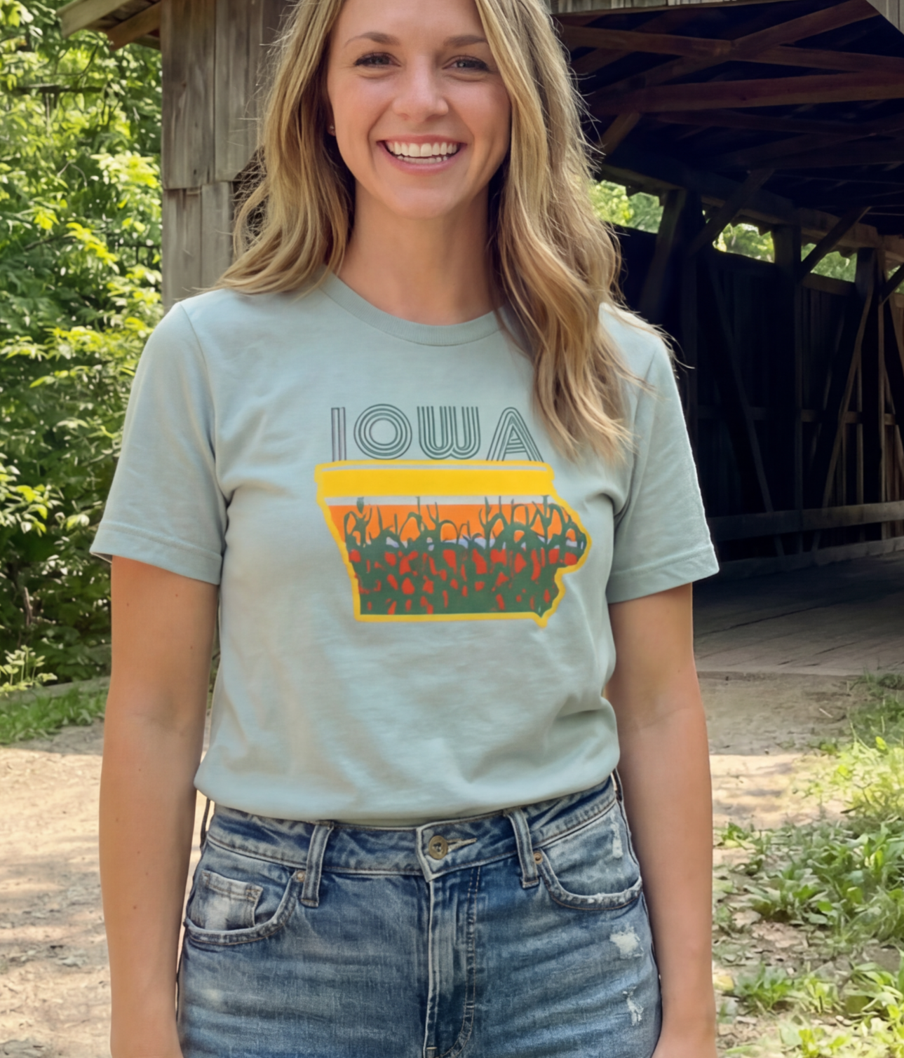 Iowa Retro  / Unisex T-Shirt Multi Color Print