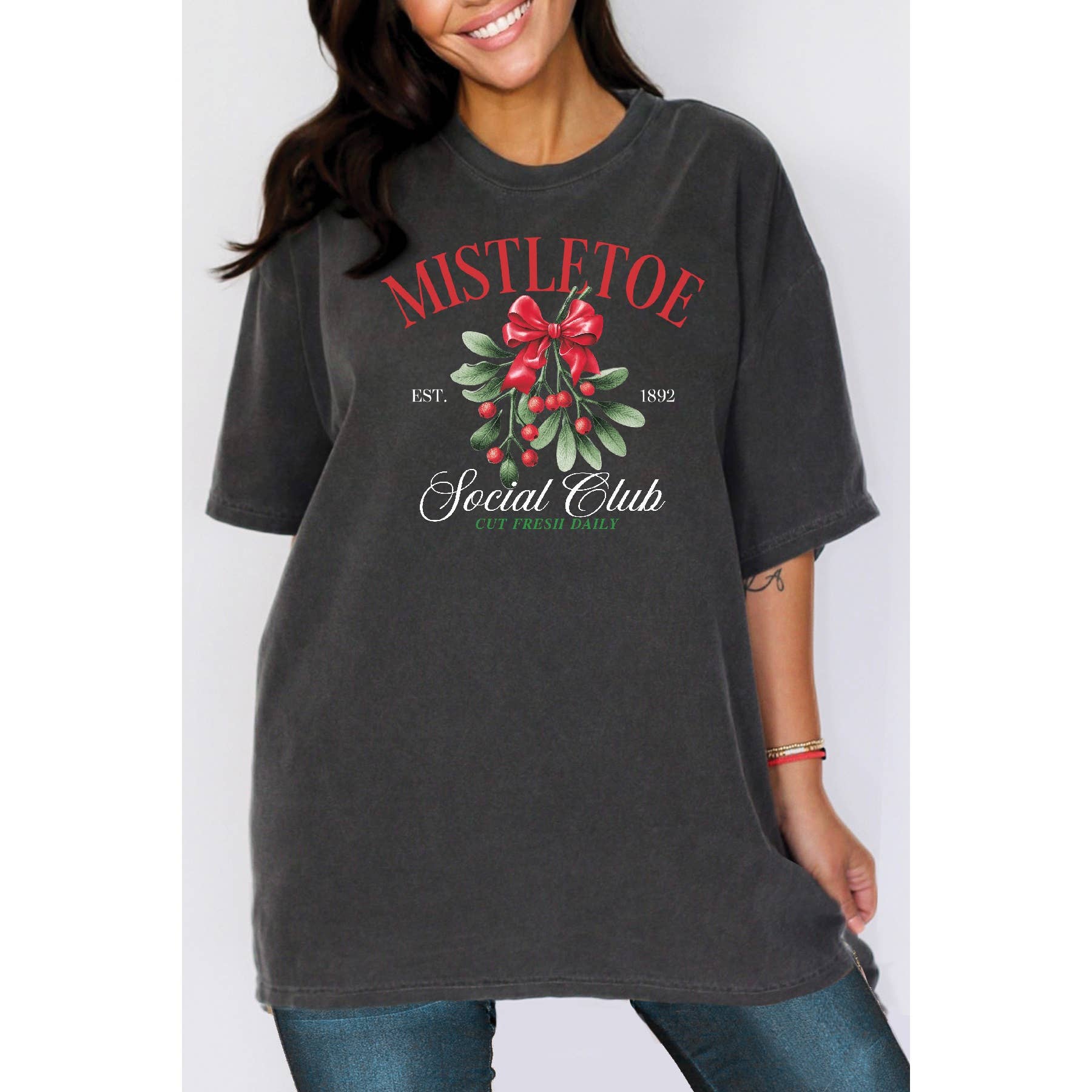 Mistletoe Social Club - Oversized Unisex T