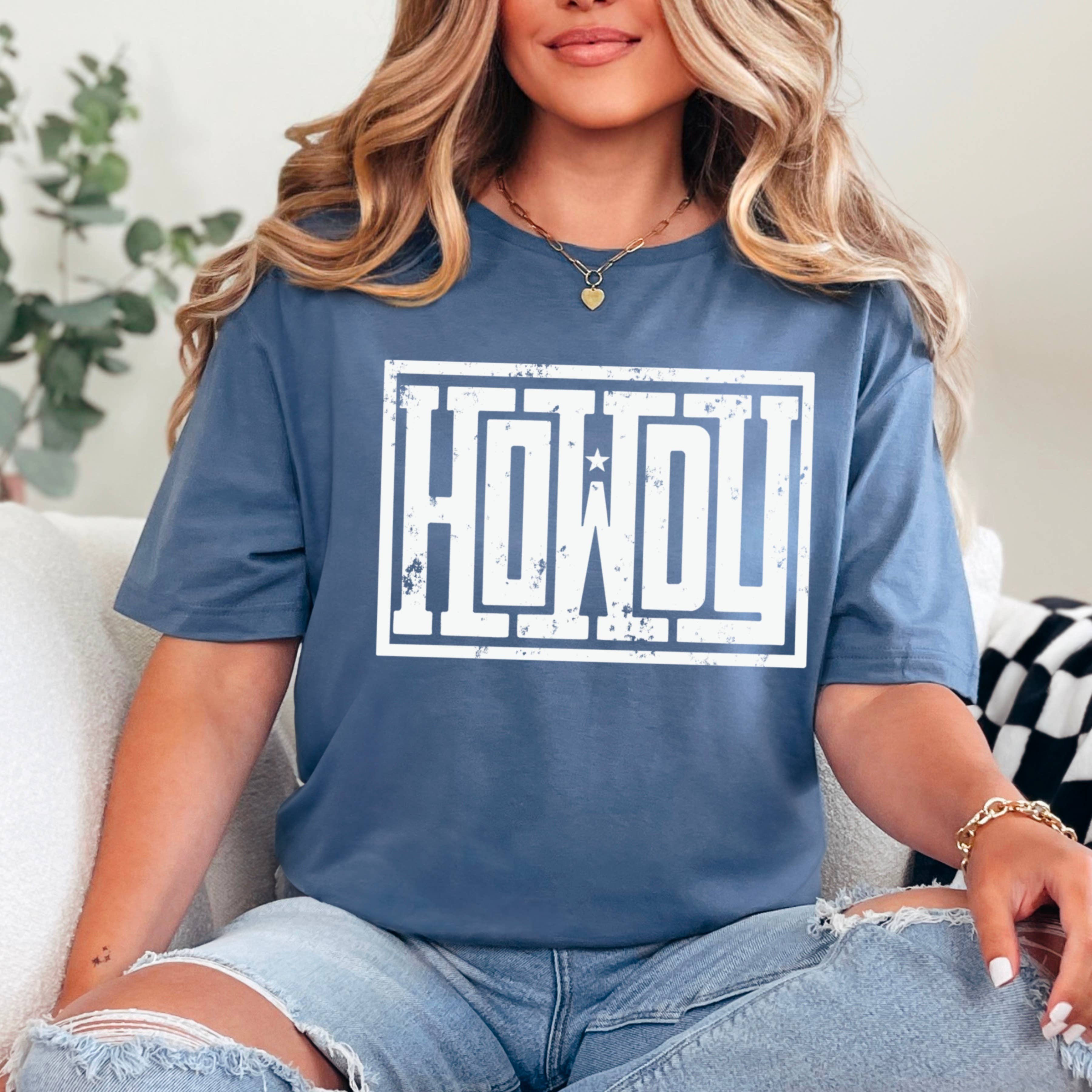 Howdy Western Graphic Tee  |  Gildan