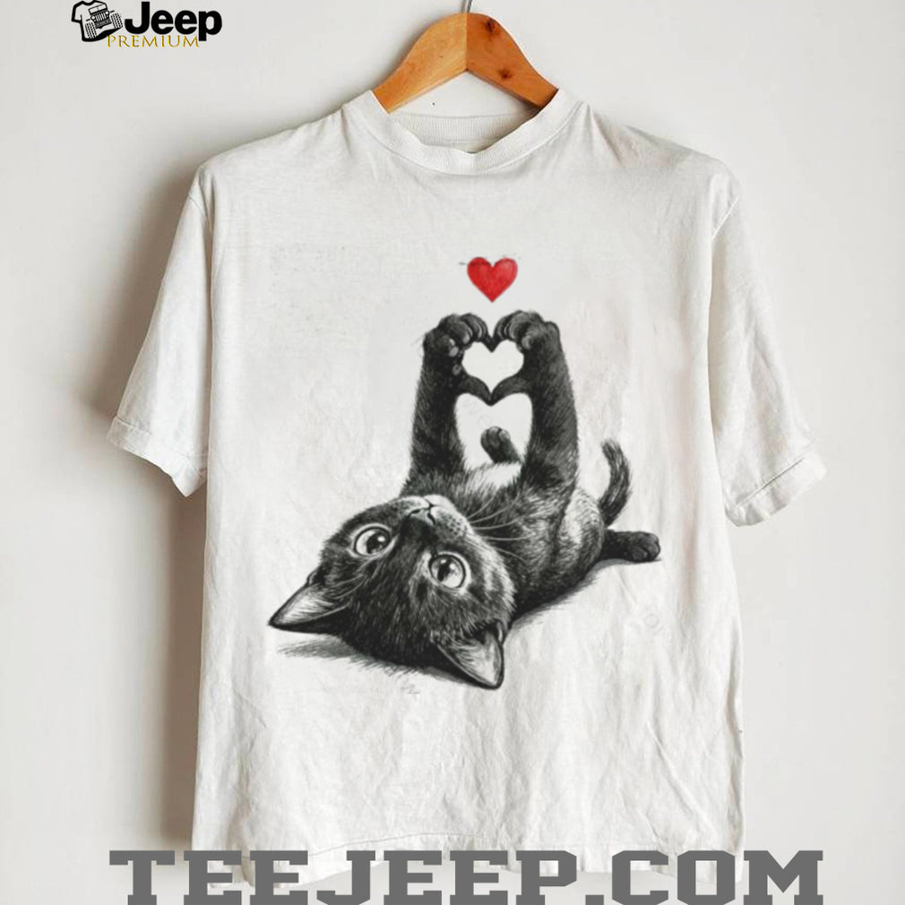 Cute Black Cat Heart Paws Graphic Tee For Cat Lovers