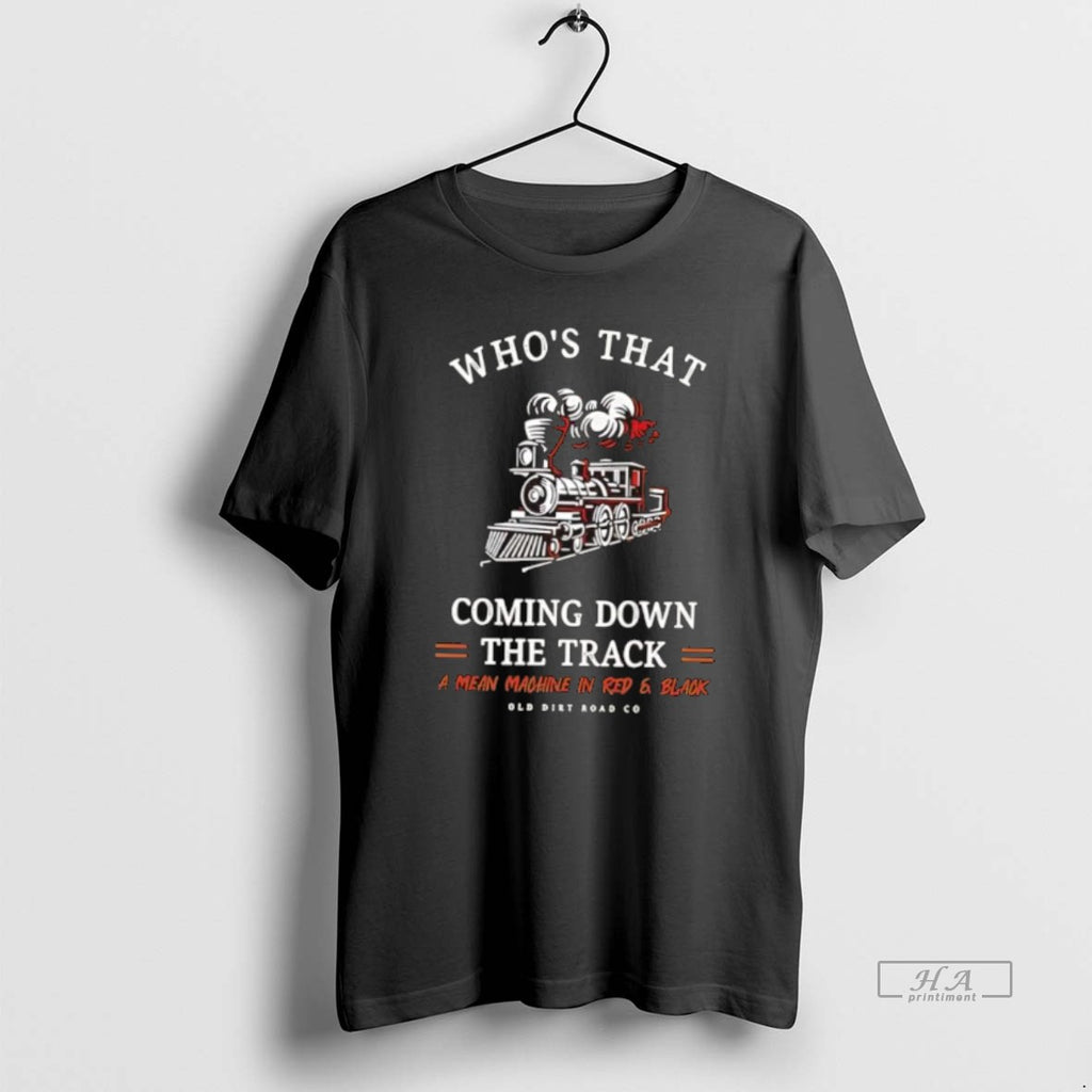 Official Georgia Whos That Coming Down The Track A Mean Machine In Red Black