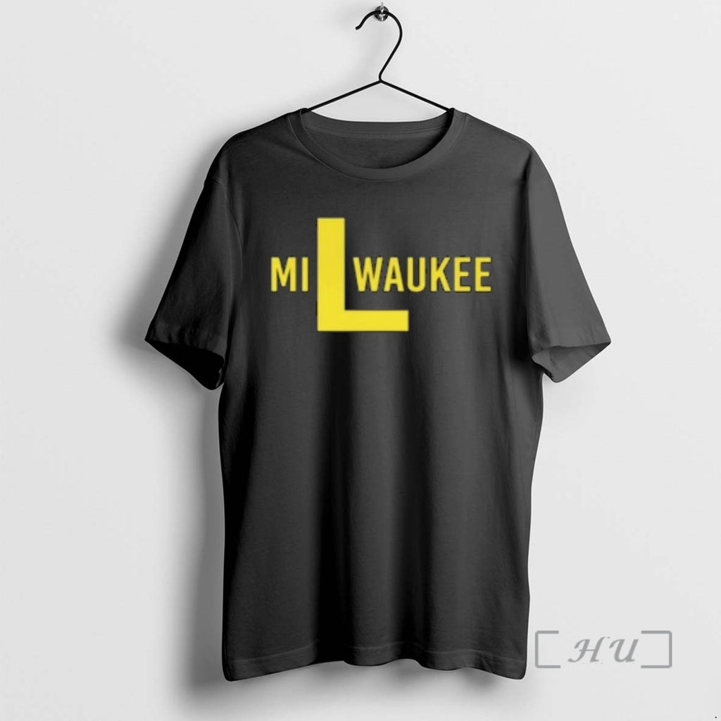 Officials Milwaukee Fly The L Circle Black