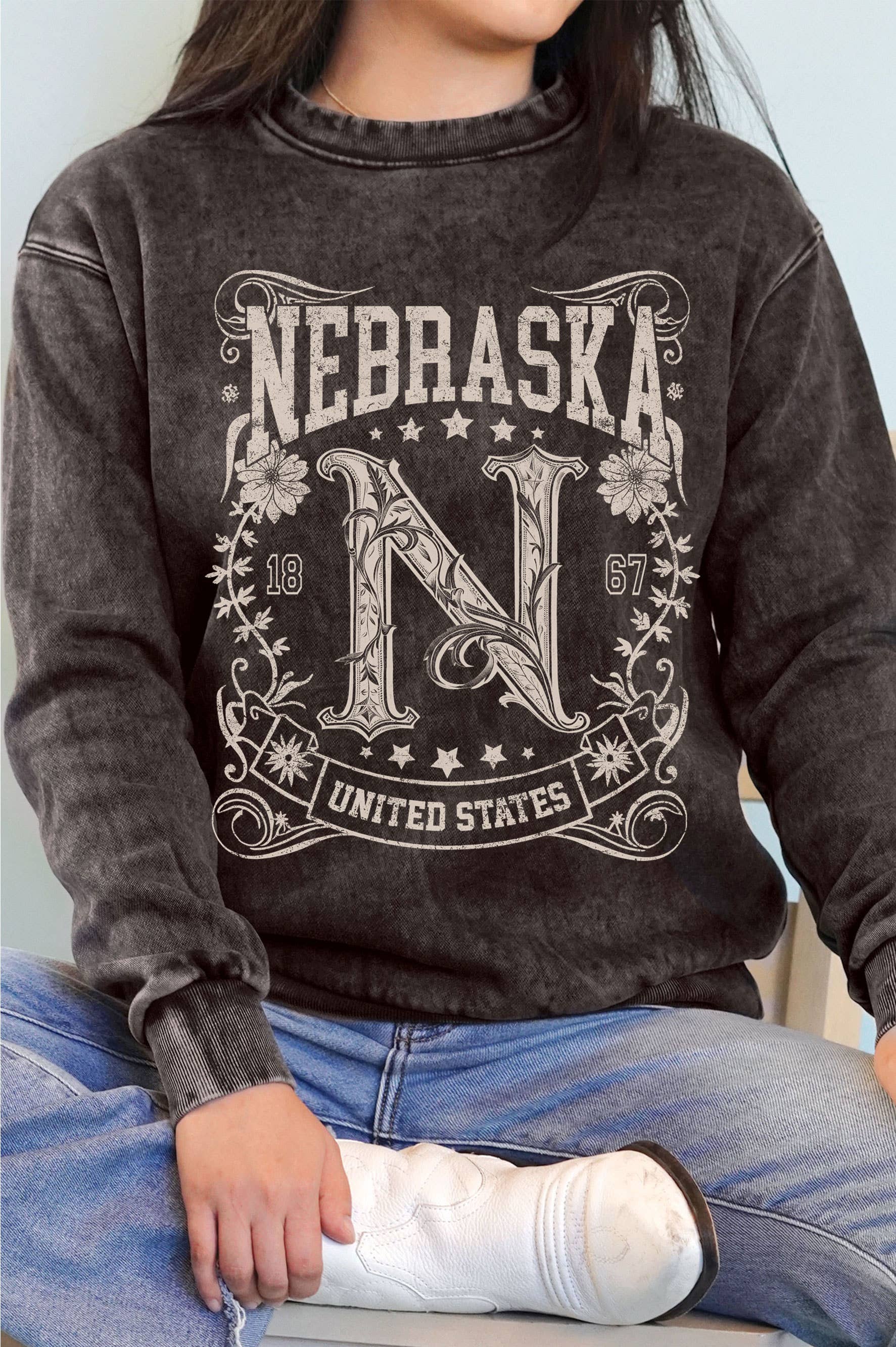 Nebraska Flower Mineral Graphic Brushed Sweatshirts