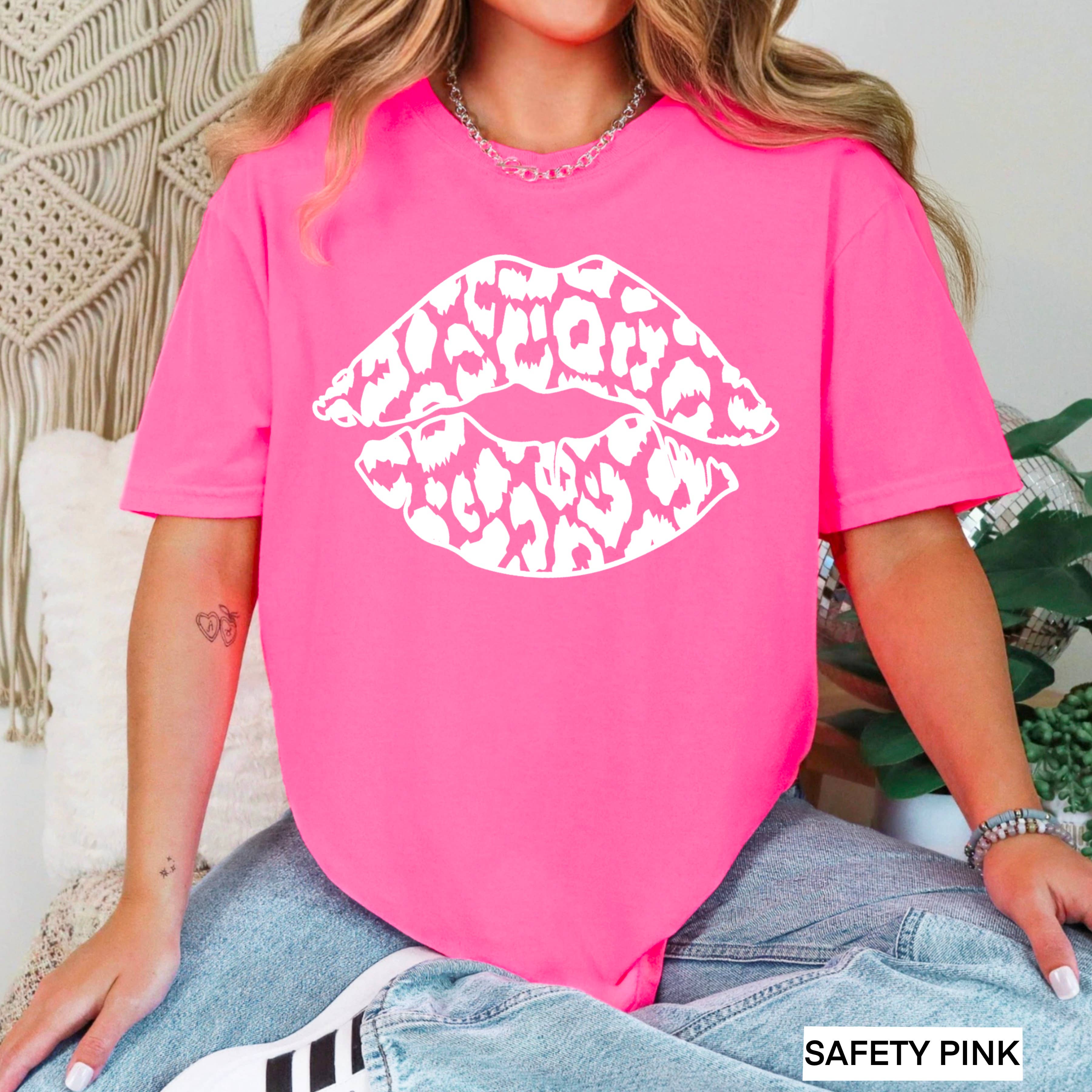 Leopard Lips Graphic Shirt  | Gildan