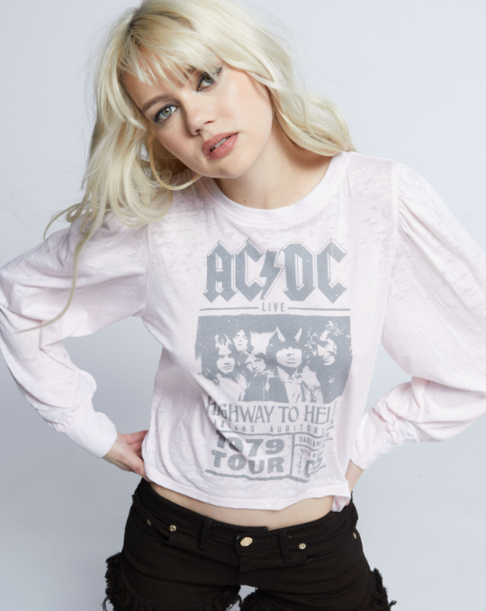 302549 - 1130 Acdc Ls Burn Out Tee