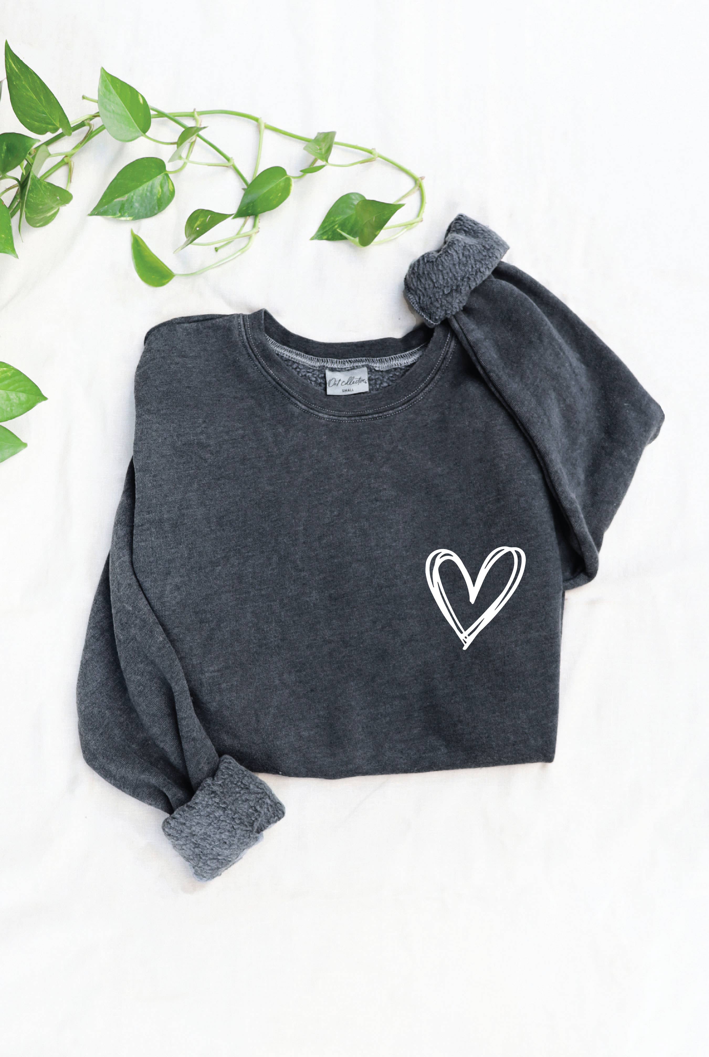Heart Mineral Graphic Sweatshirt