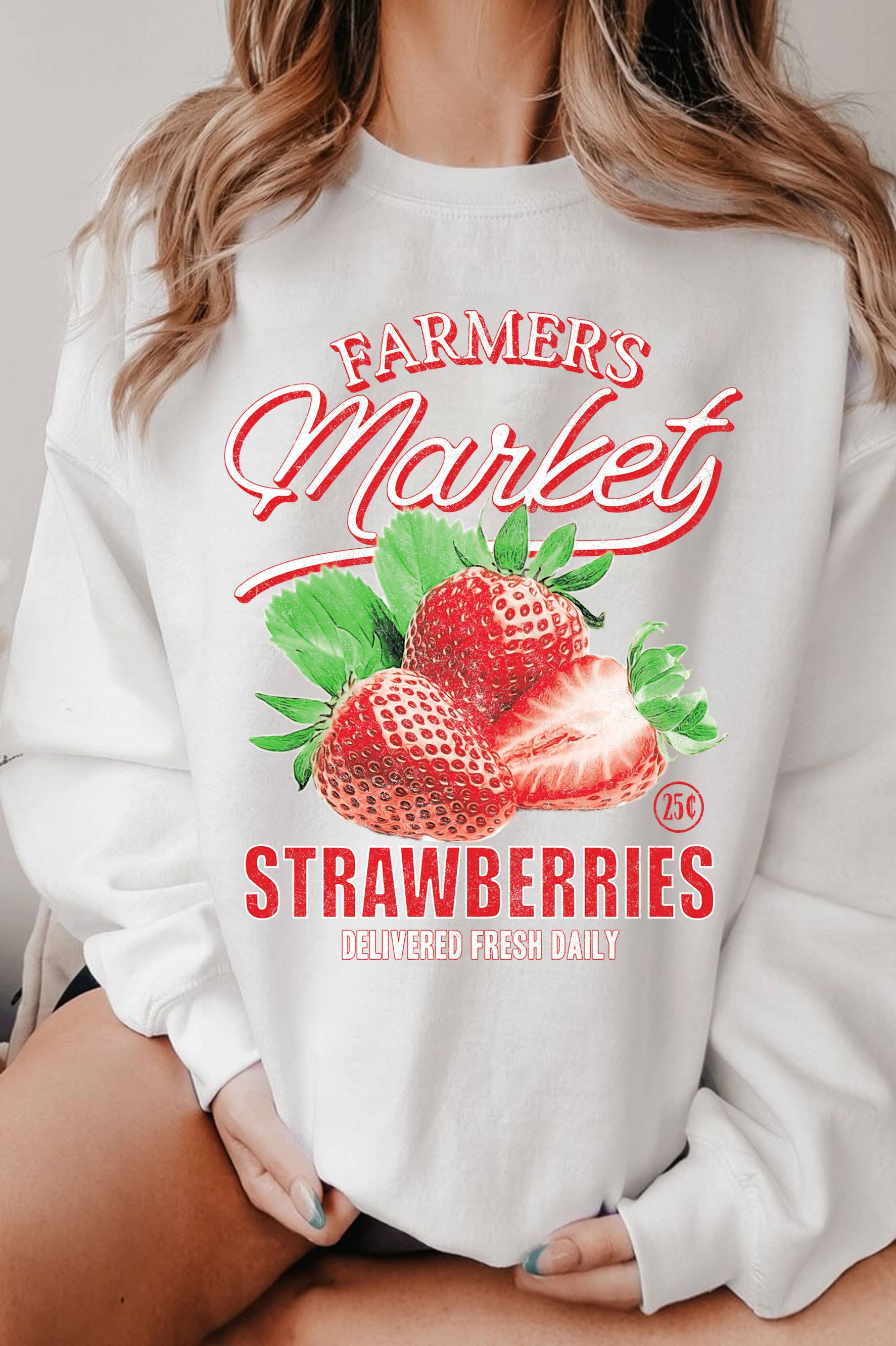 Famers Market Strawberry Graphic Brushed Sweatshirts
