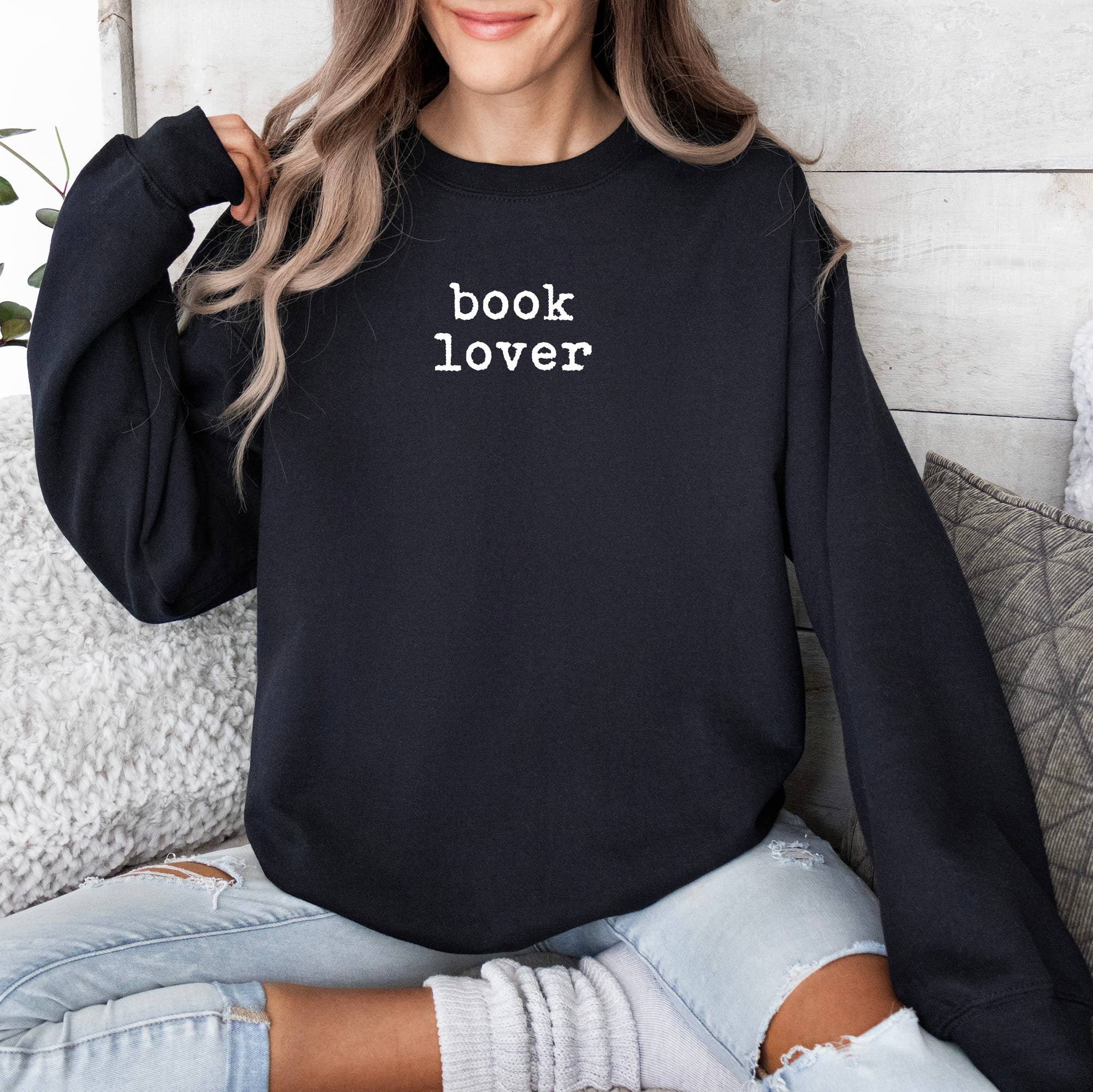 Book Lover Black Crewneck Sweatshirt, Valentine's Day
