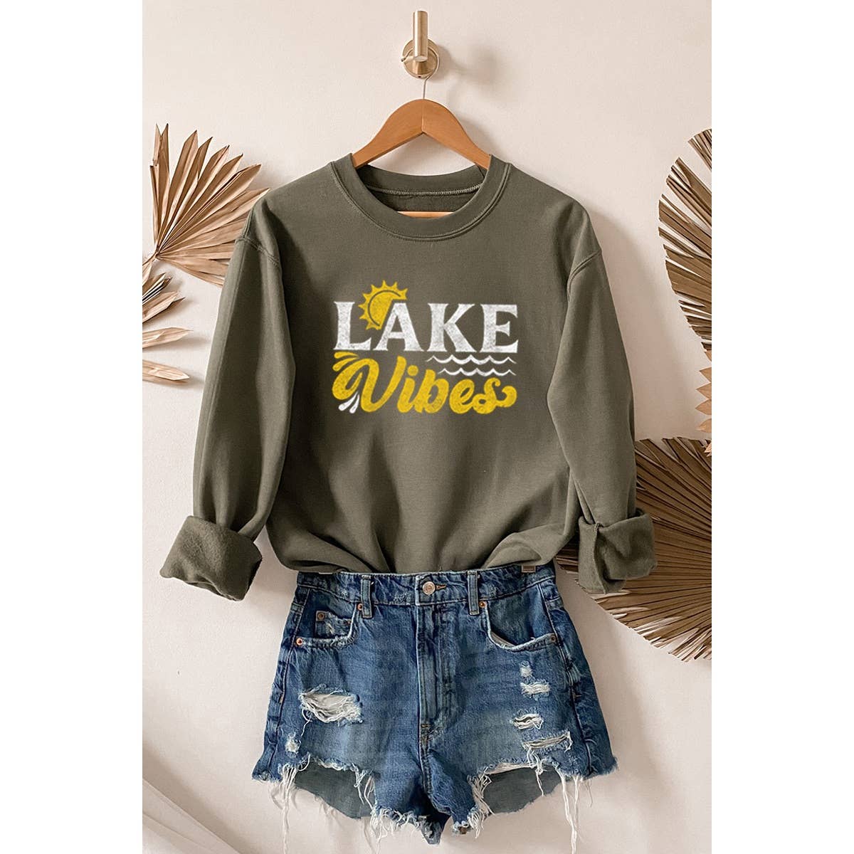 Lake Vibes Vintage Graphic Sweatshirts