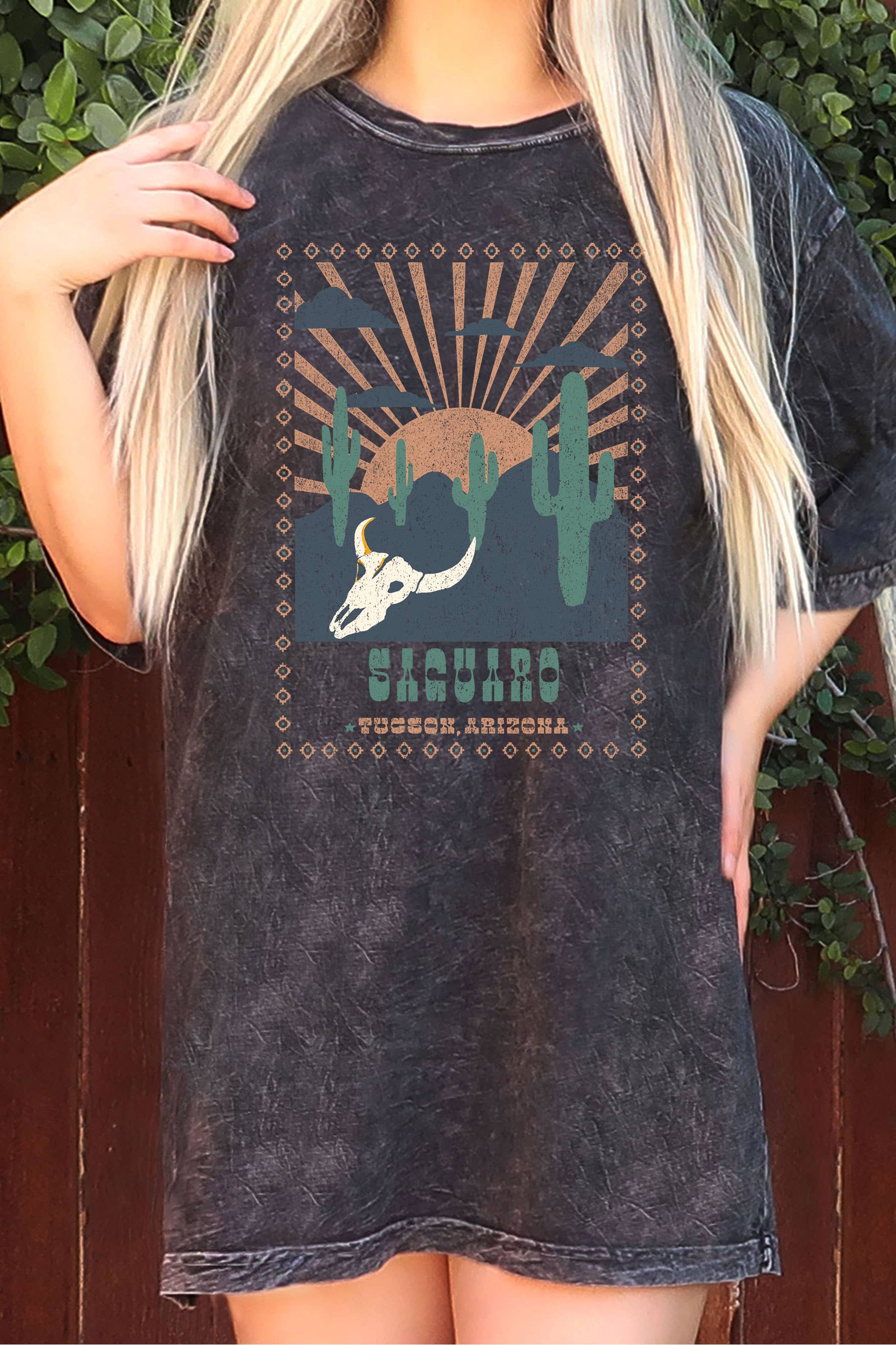 Sacuaro Cactus Oversize Mineral Graphic Tshirts