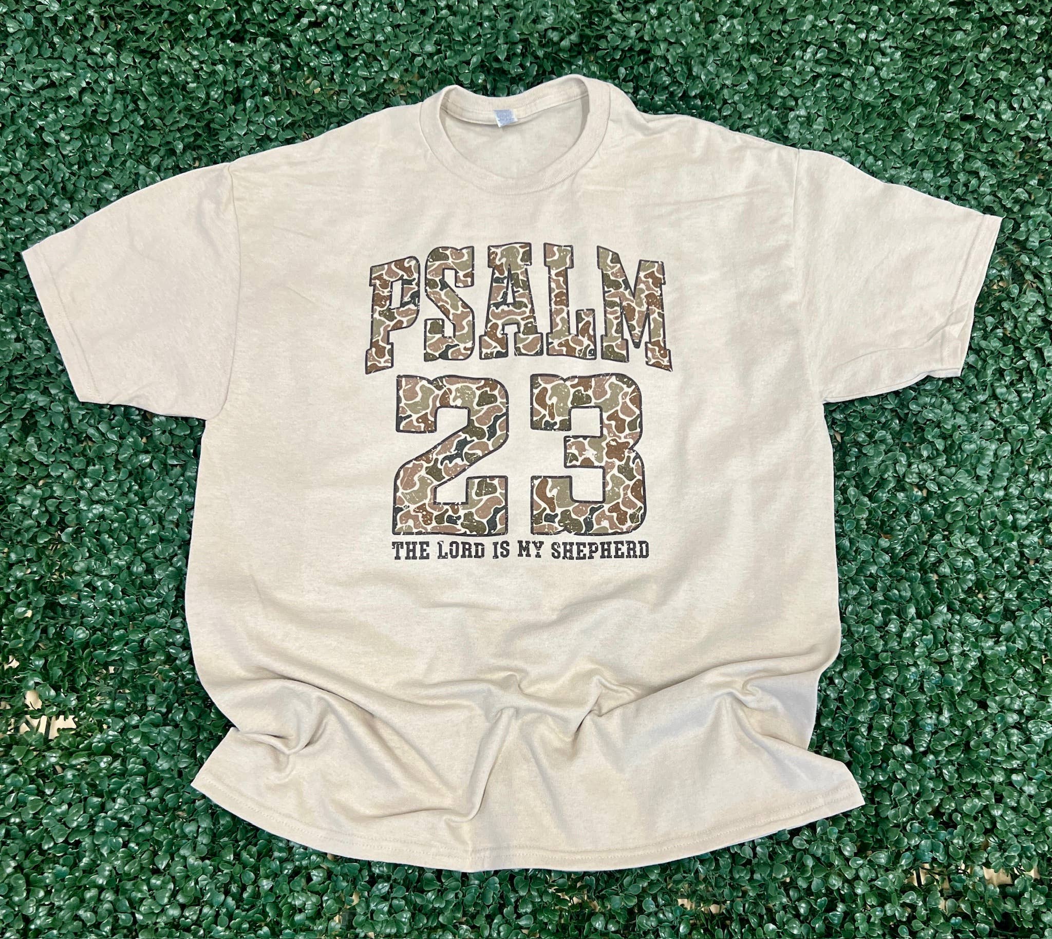 Grunge Camo Psalm 23 On Sand Tee