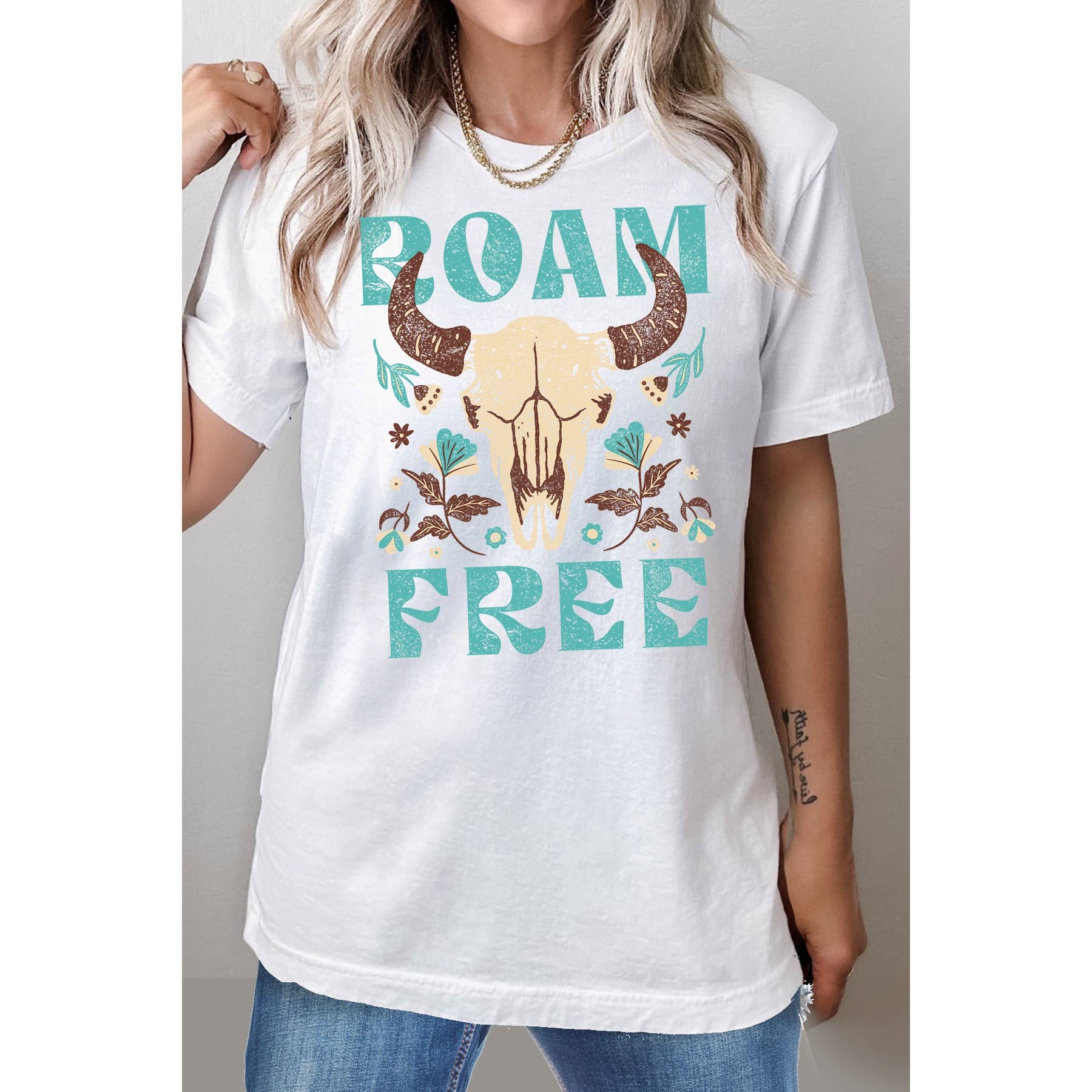 Roam Free Women's Graphic T-Shirt, Relaxed Fit, 100% Cotton