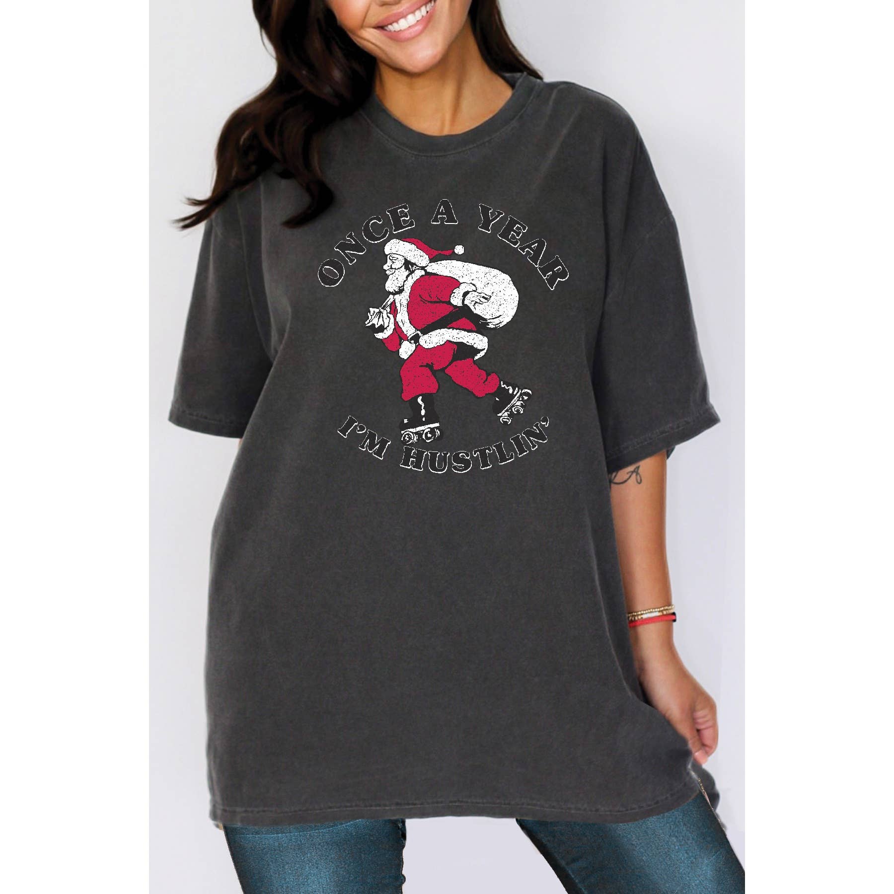 I Am Hustlin Santa - Oversized Unisex T