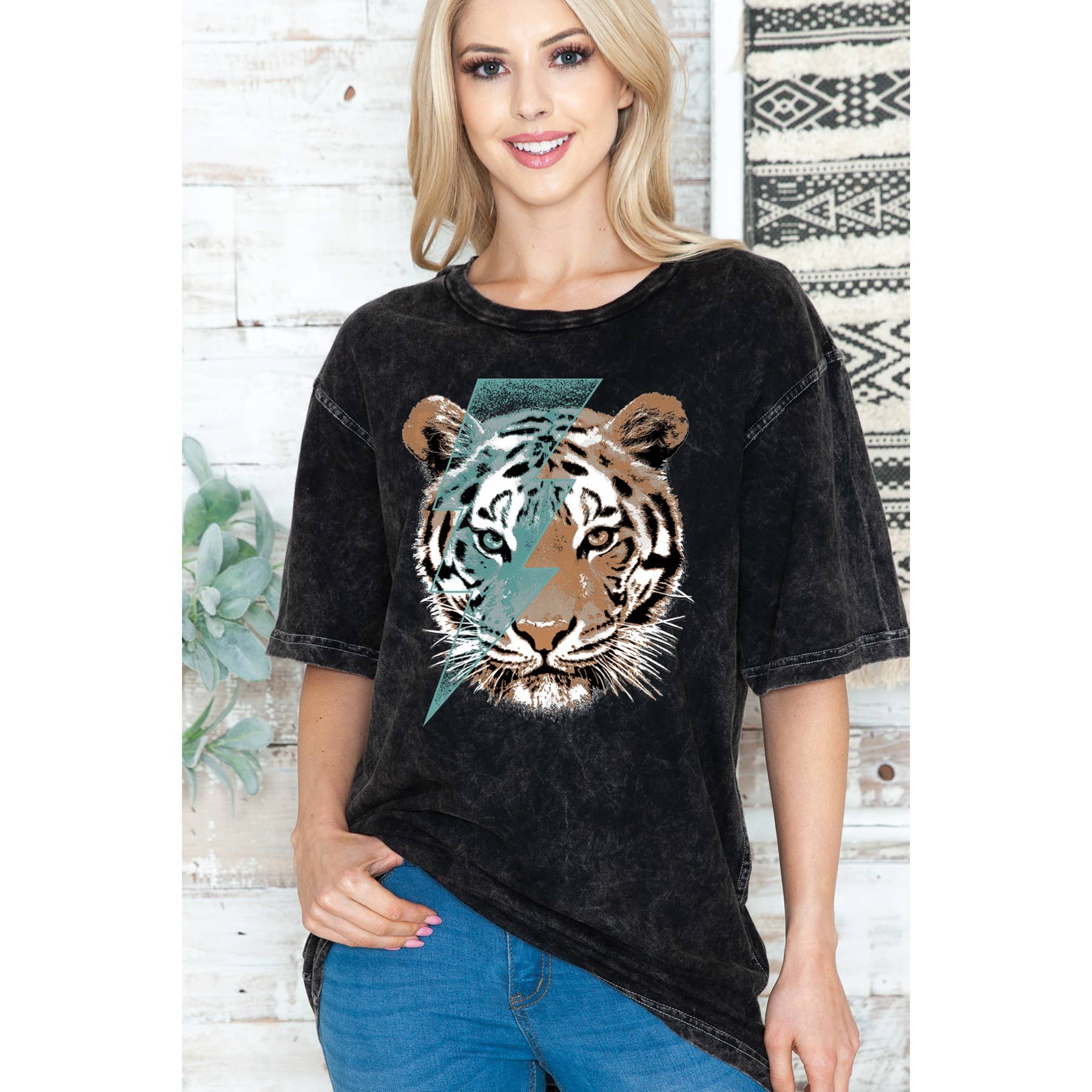 Tiger Light Bolt - Unisex Oversized Mineral Wash