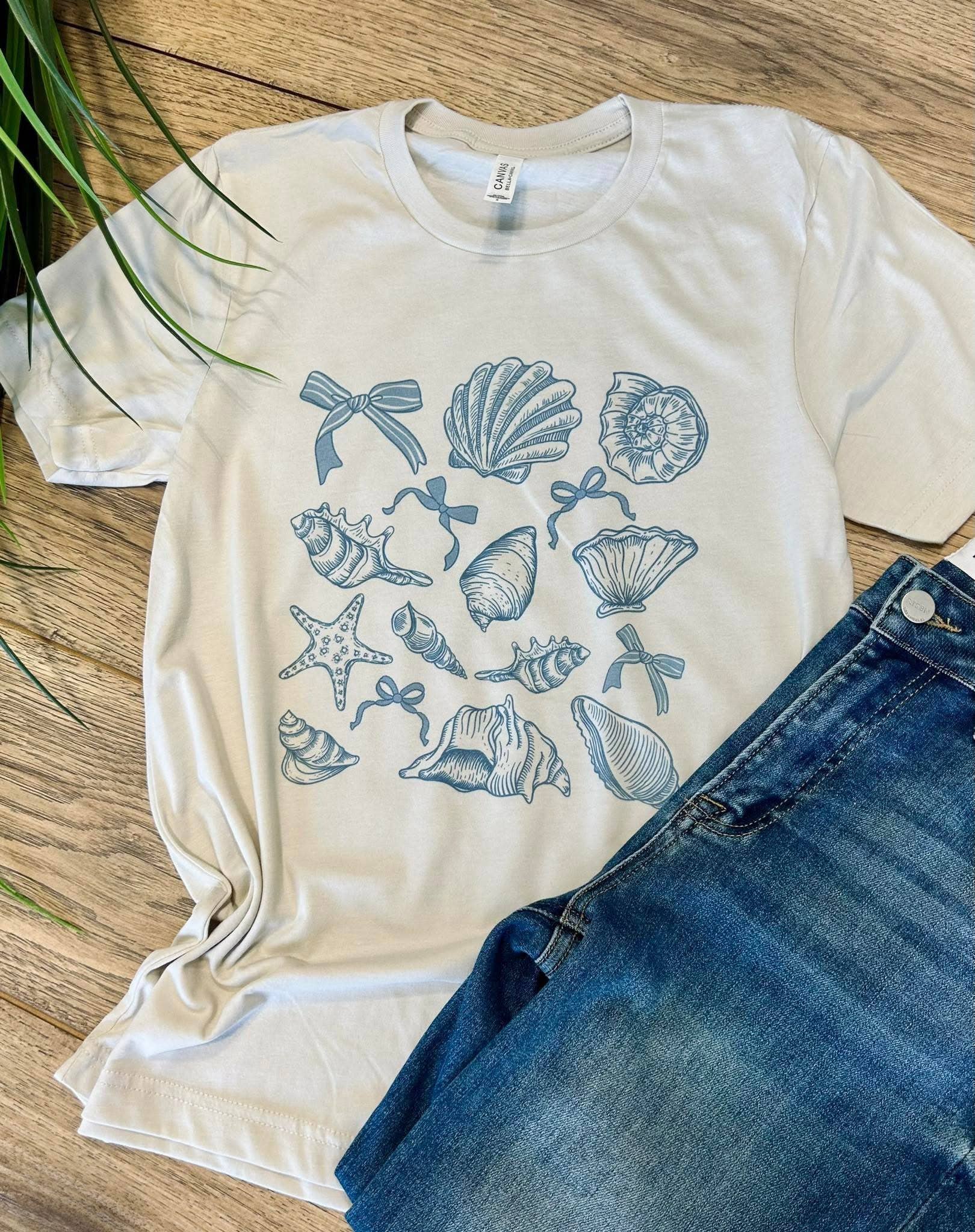 Coquette Seashell Graphic Tee/Crew