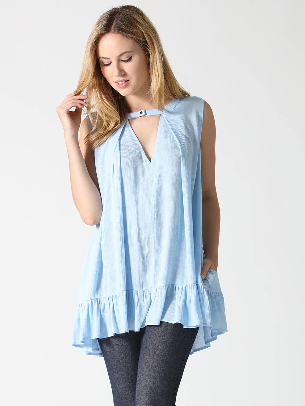 0112 Keyhole V-Neck Ruffle Top SI-2314