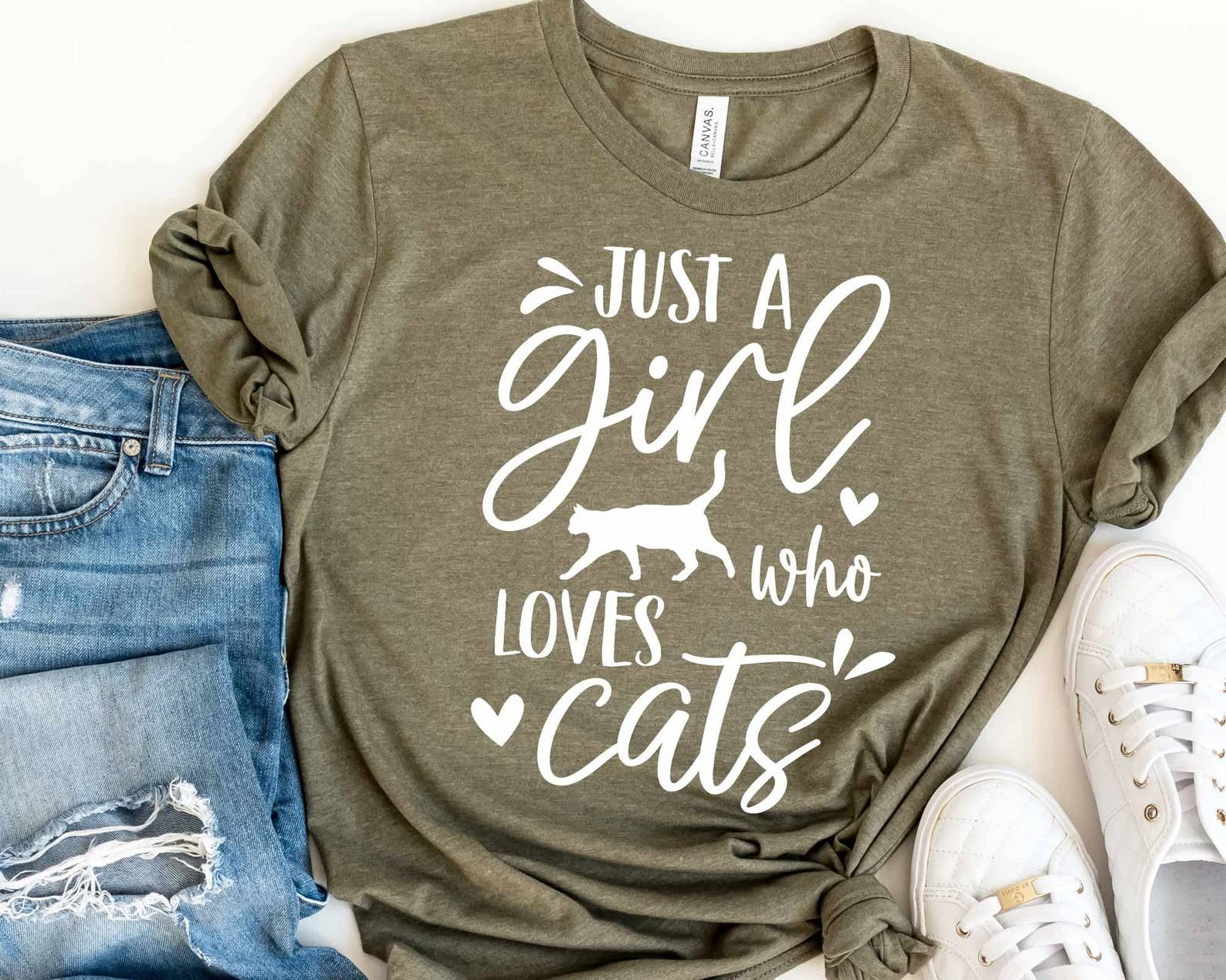 Just A Girl Who Loves Cats T-Shirt