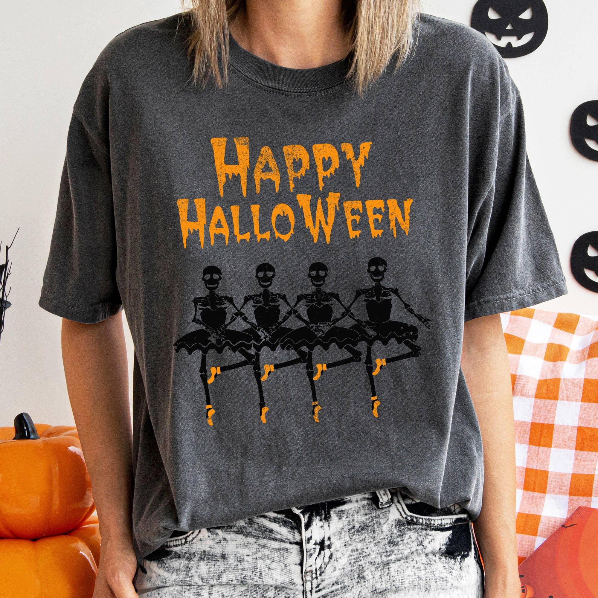 Happy Halloween Ballerinas Retro Halloween T-Shirt