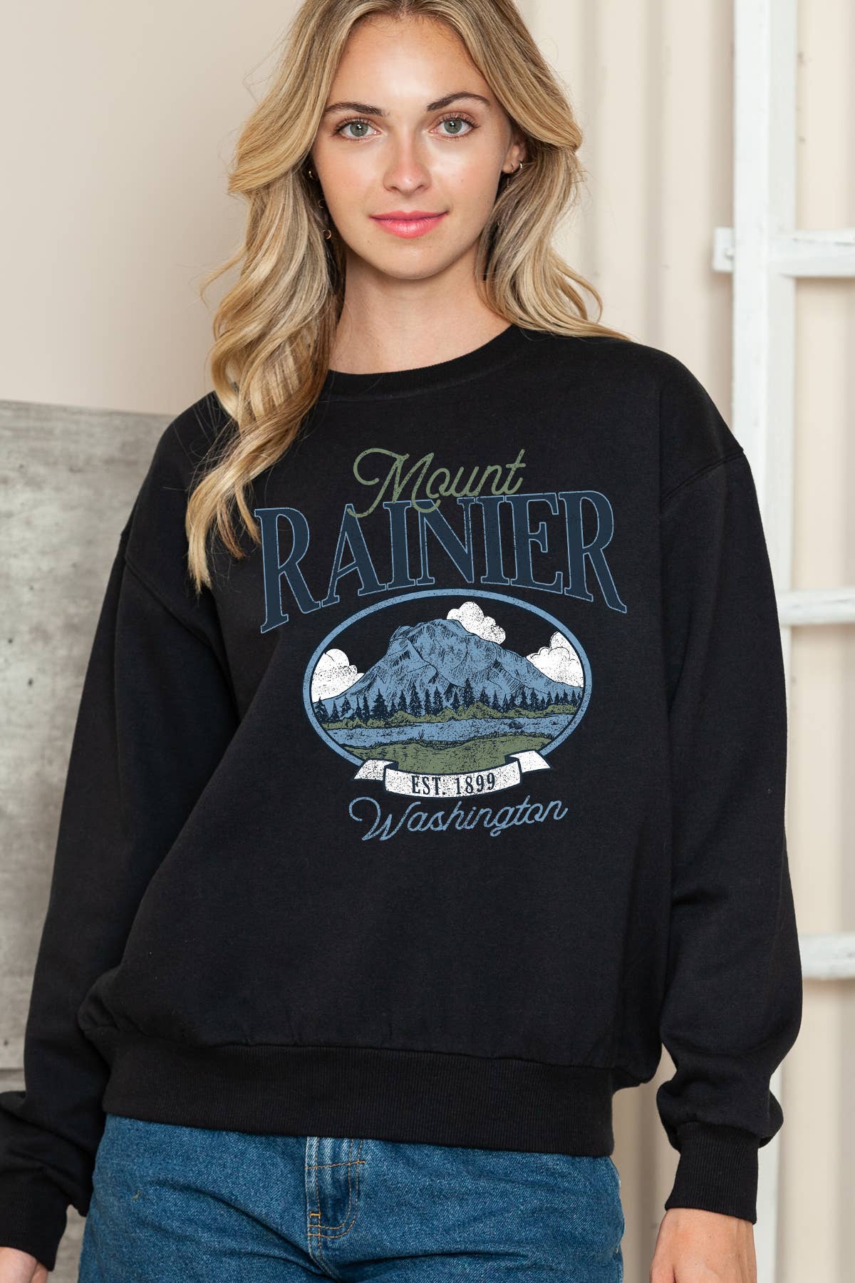Women Mount Rainier Graphic Print Pullover Sweater