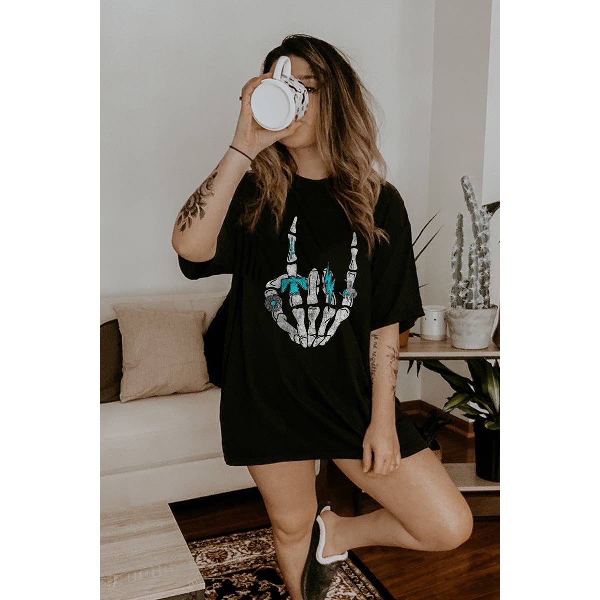 Skull Hand  Vintage Graphic Oversized Tee