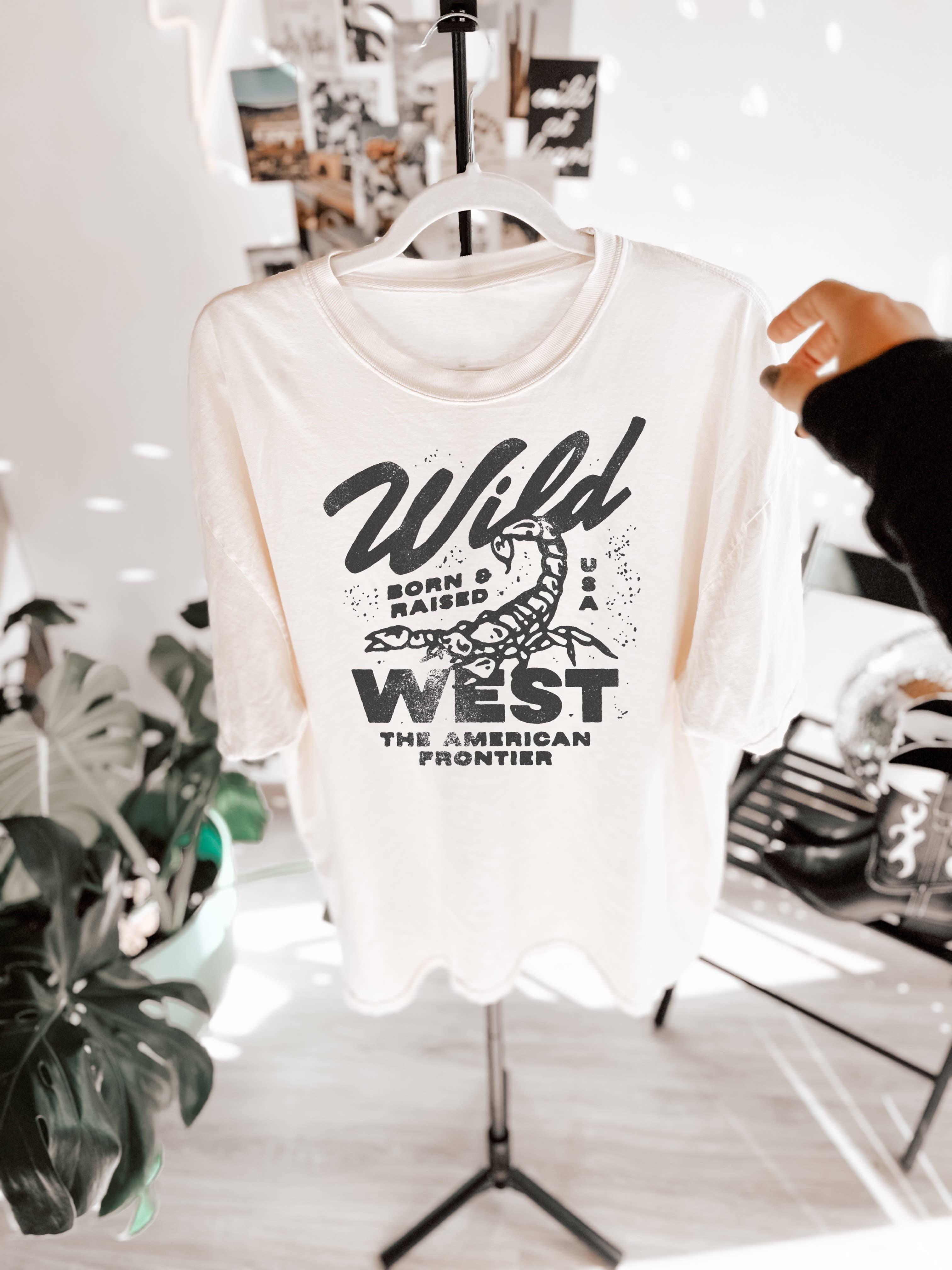 Wild West Vintage Inspired Retro Graphic Tee - Ivory