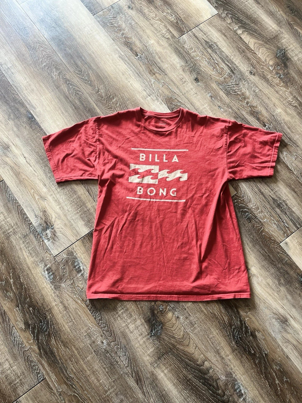 Red Y2K Billabong T-Shirt Size Large